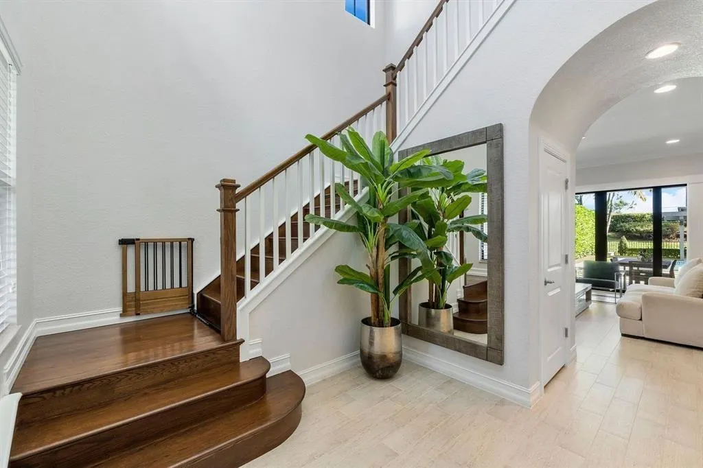 11133 Meridian Dr