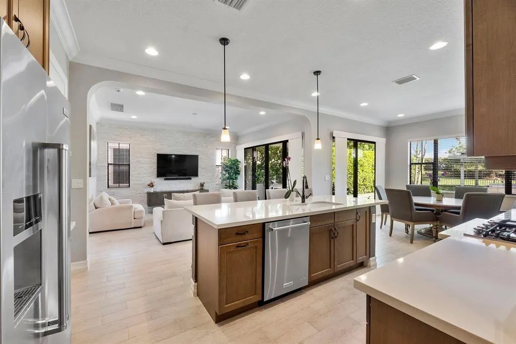 11133 Meridian Dr