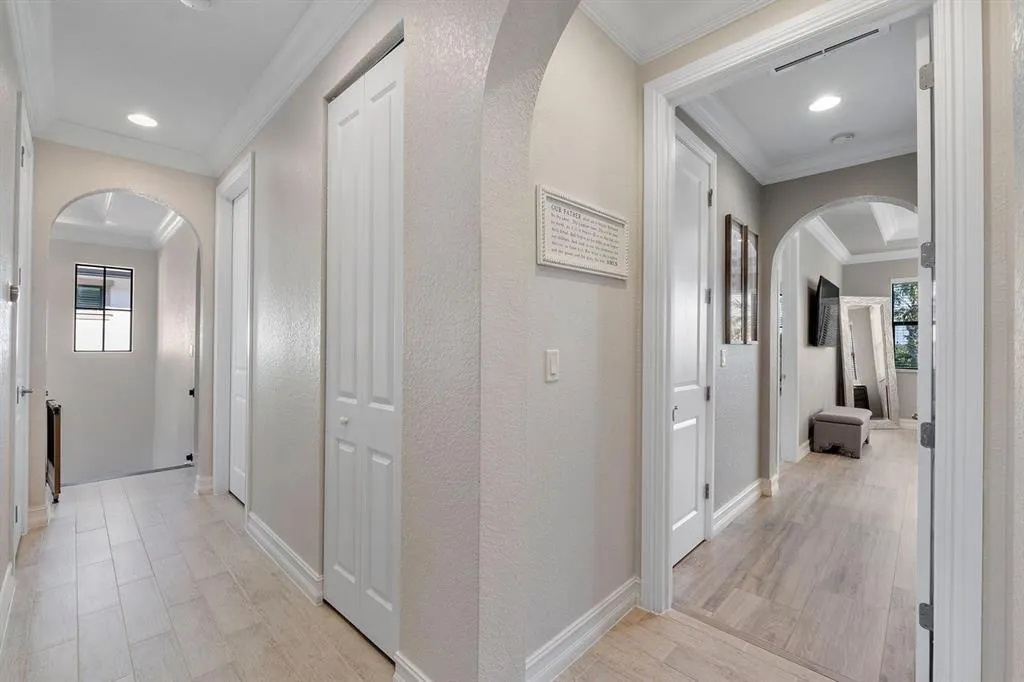 11133 Meridian Dr