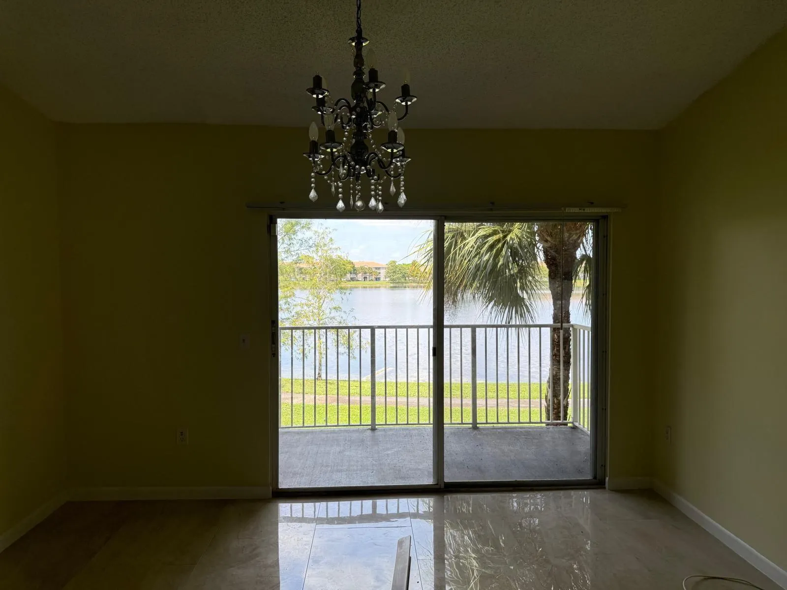 5061 Wiles Rd, #202