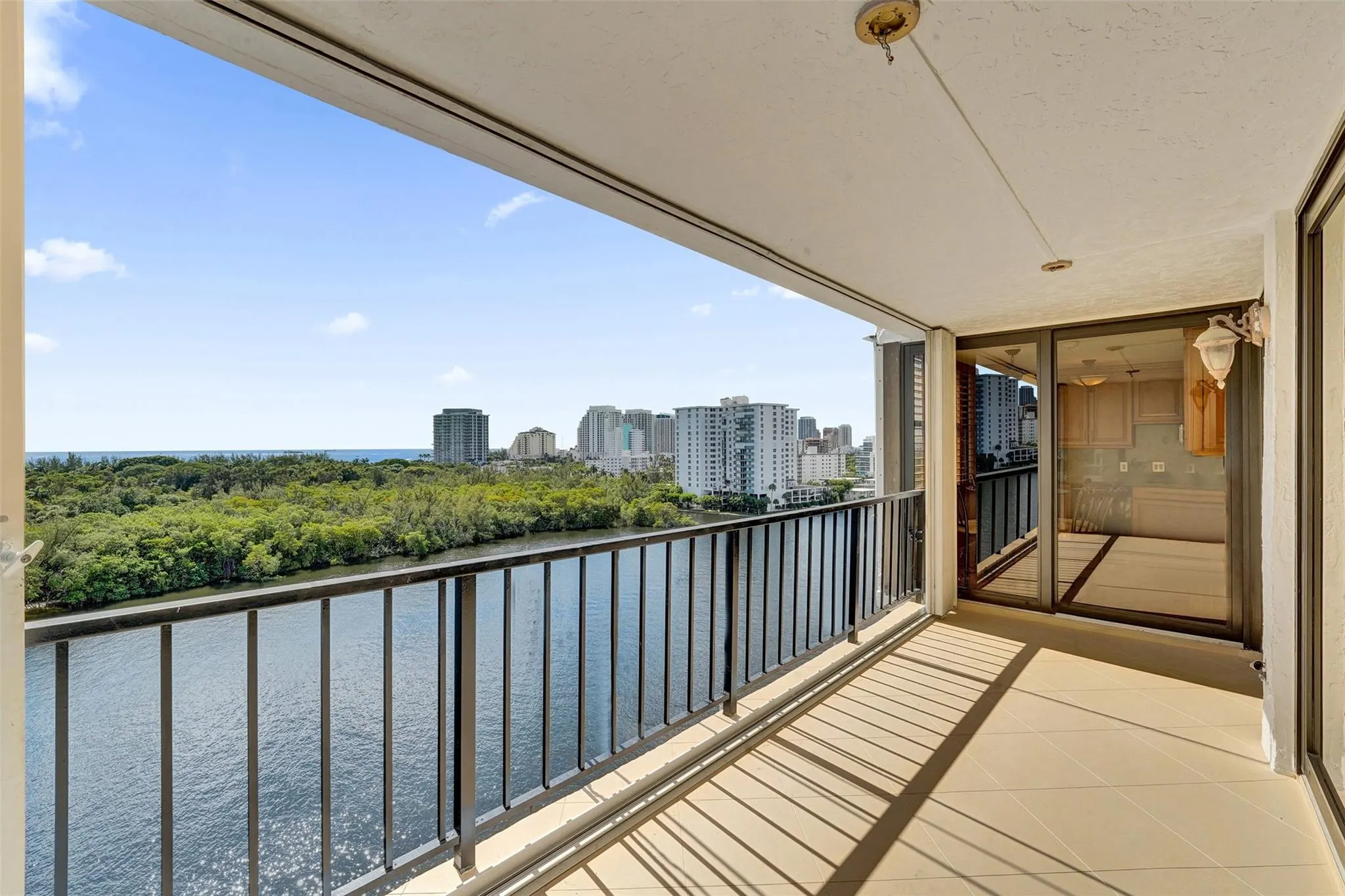 936 Intracoastal Dr, #11C