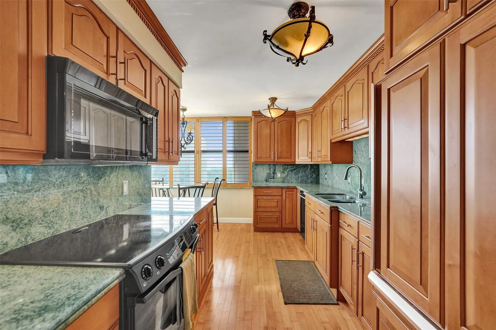 936 Intracoastal Dr, #11C
