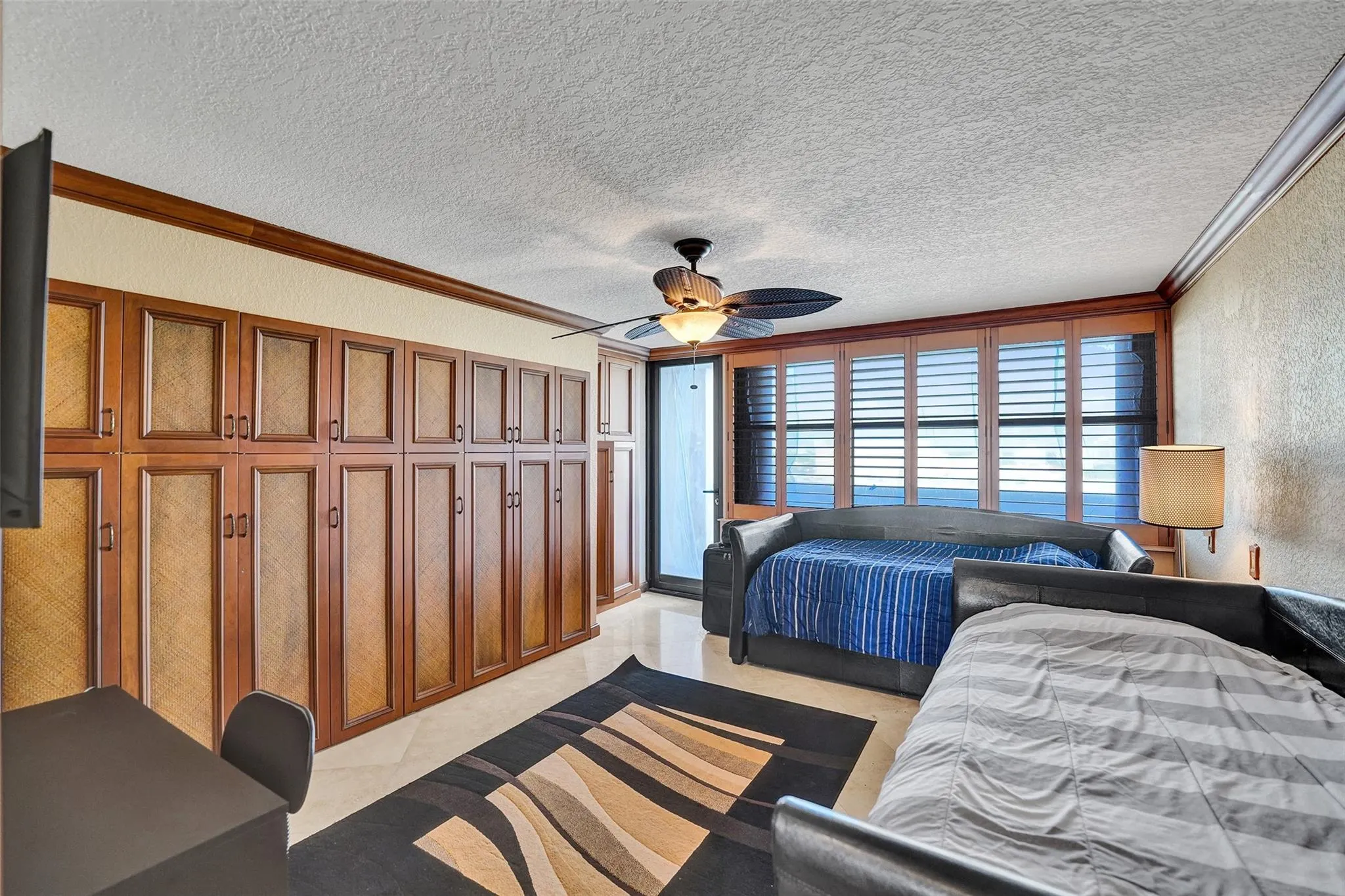 936 Intracoastal Dr, #11C