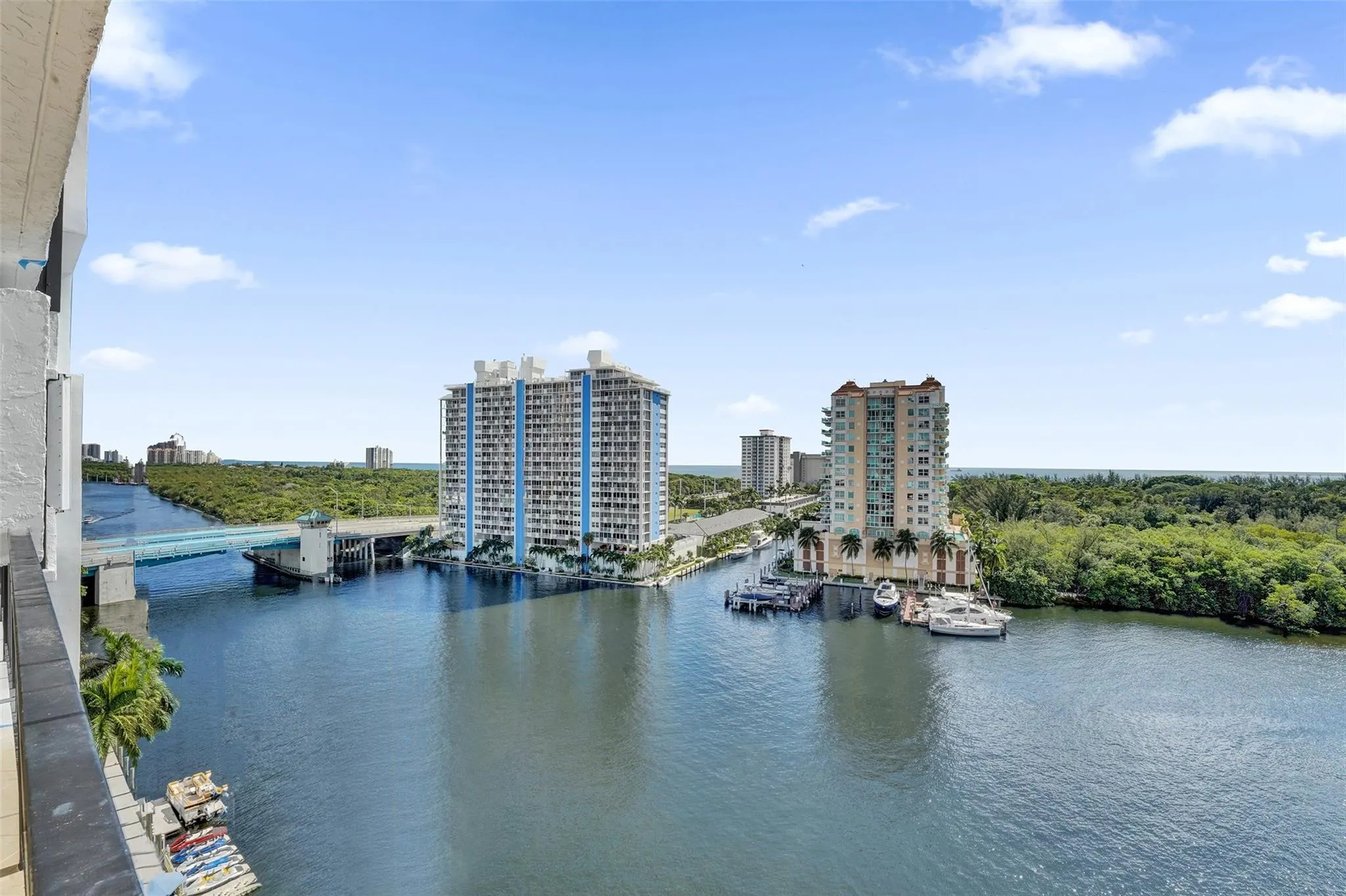 936 Intracoastal Dr, #11C