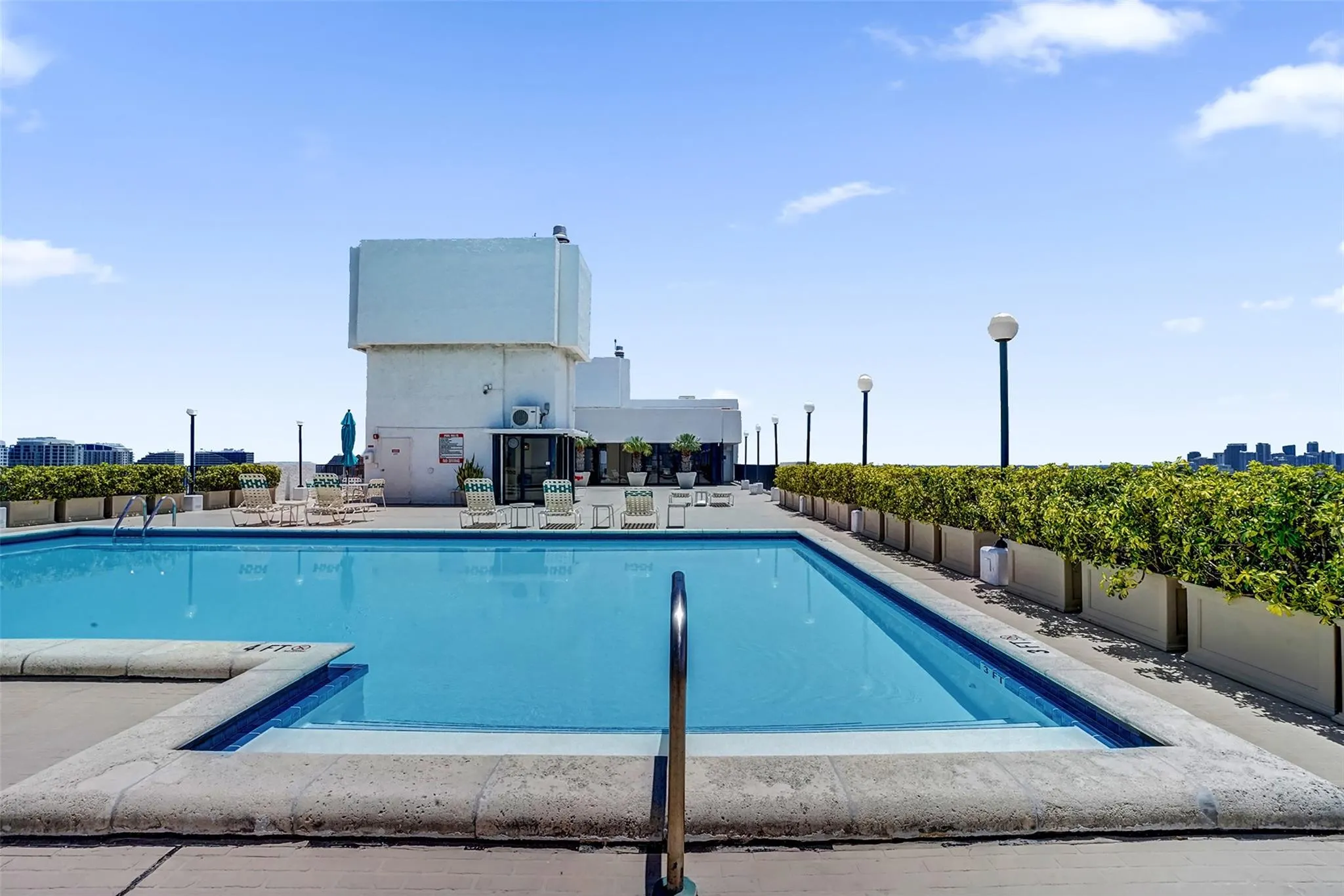 936 Intracoastal Dr, #11C