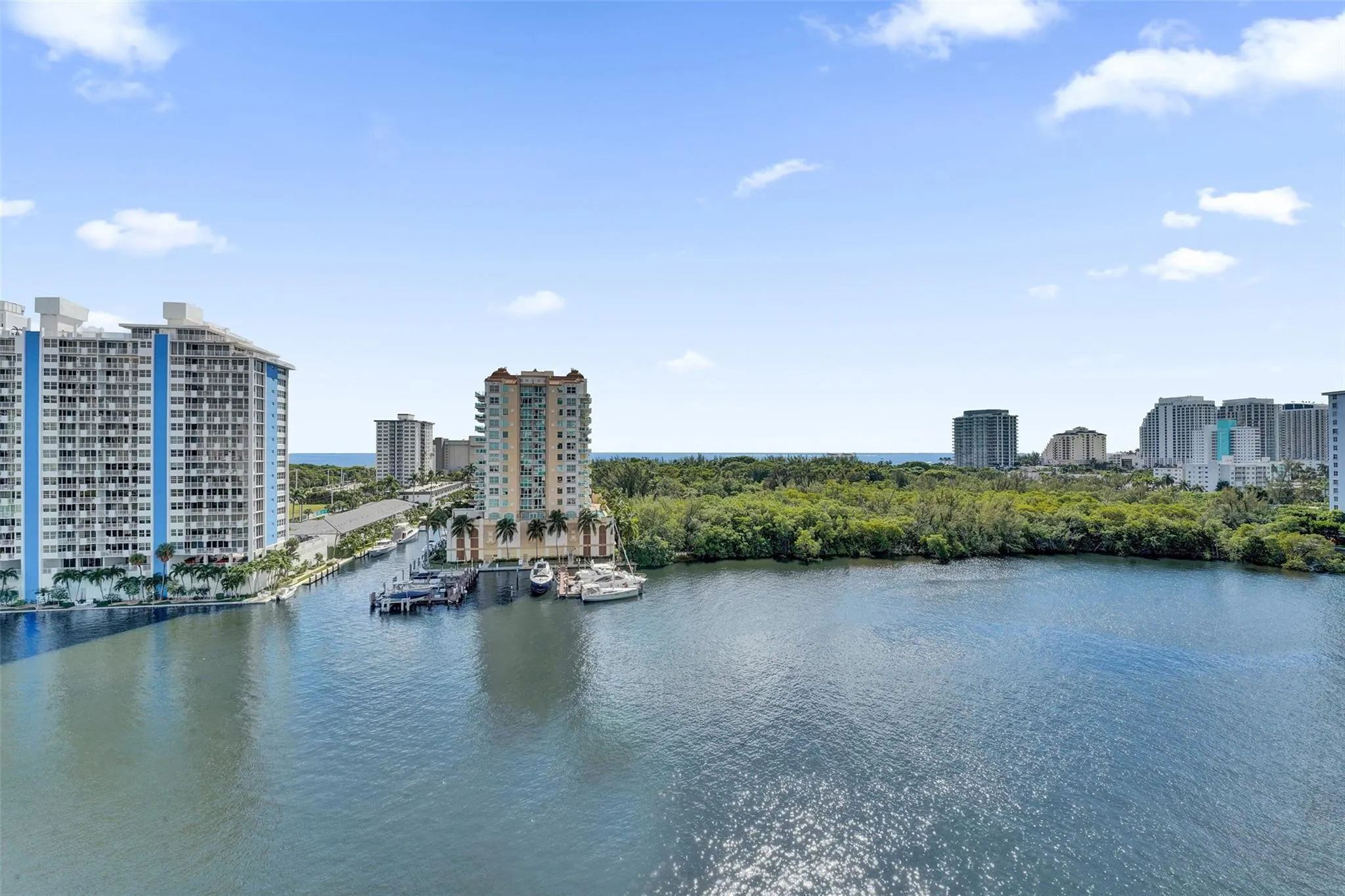 936 Intracoastal Dr, #11C
