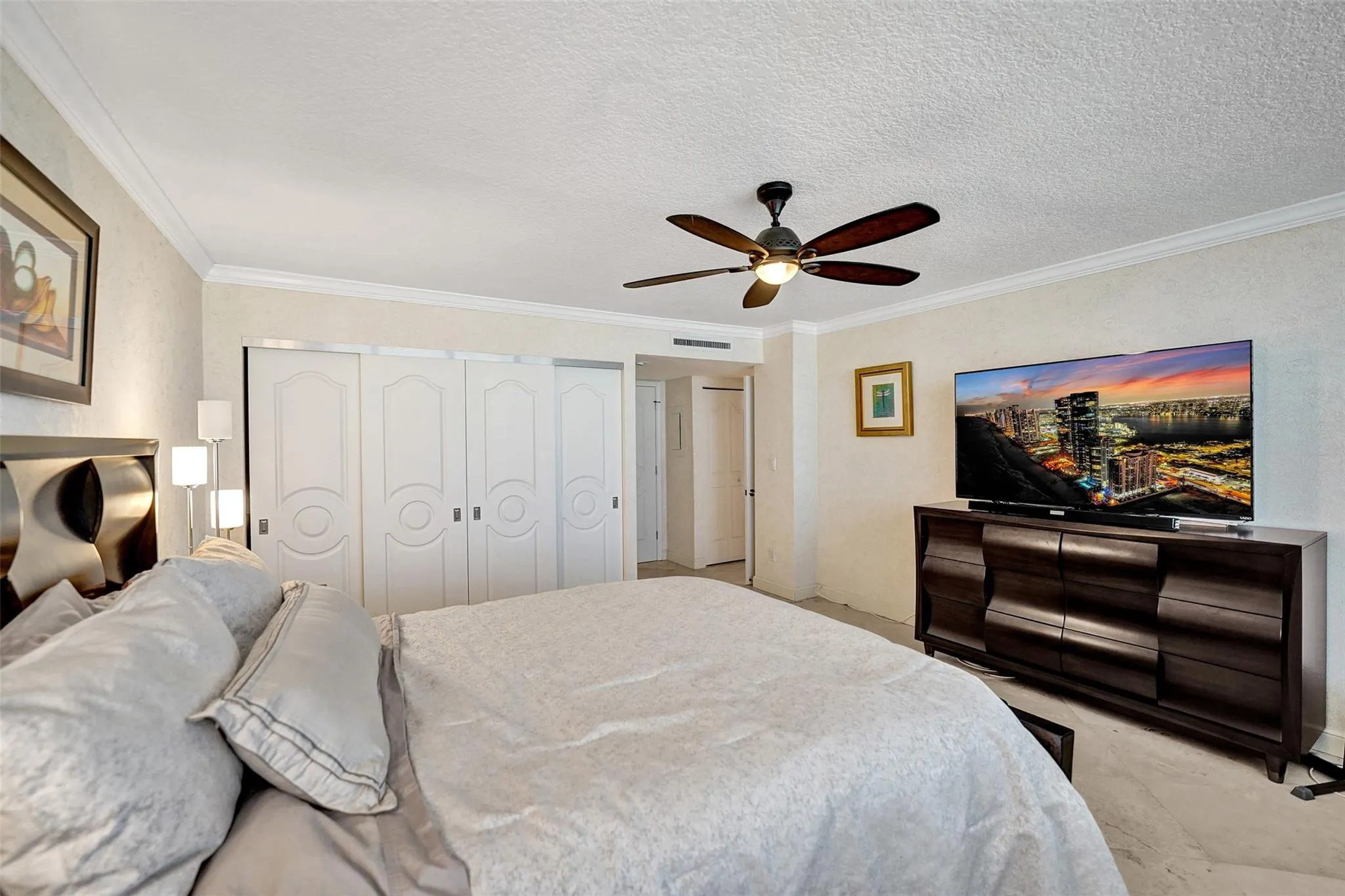 936 Intracoastal Dr, #11C