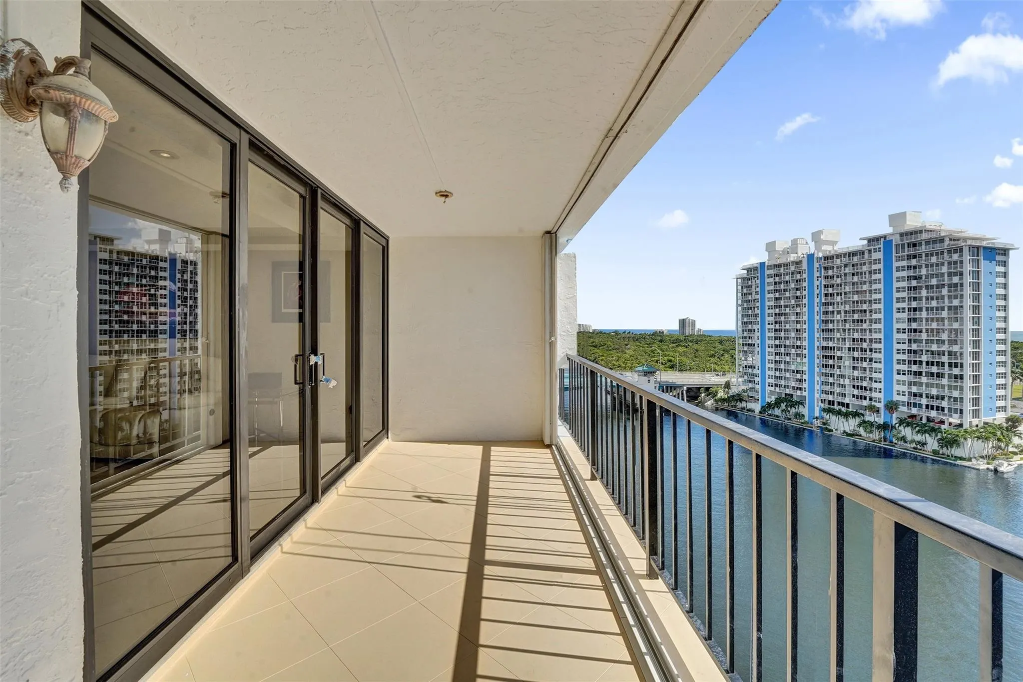 936 Intracoastal Dr, #11C