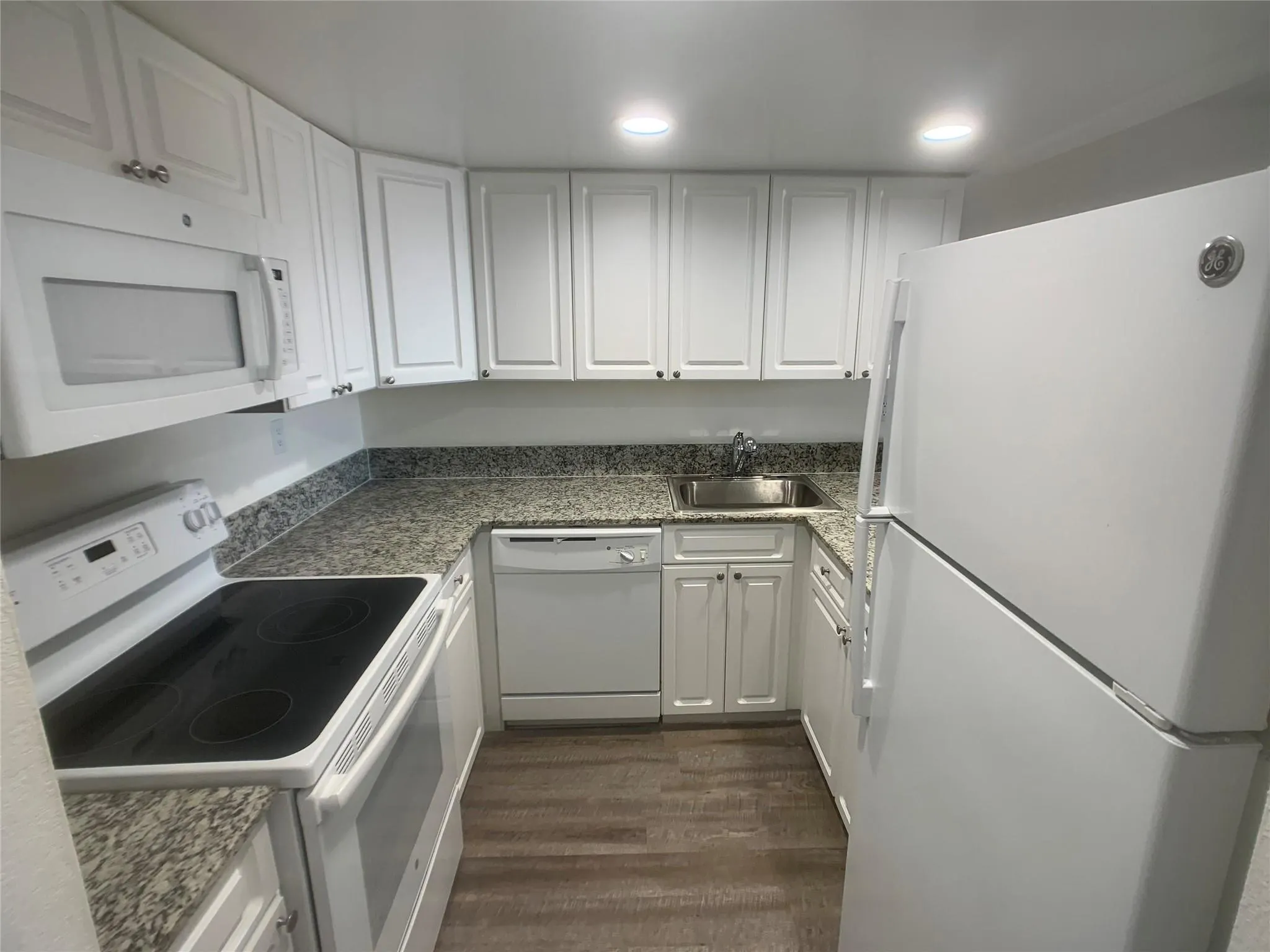 19455 NE 10 Ave, #2-419