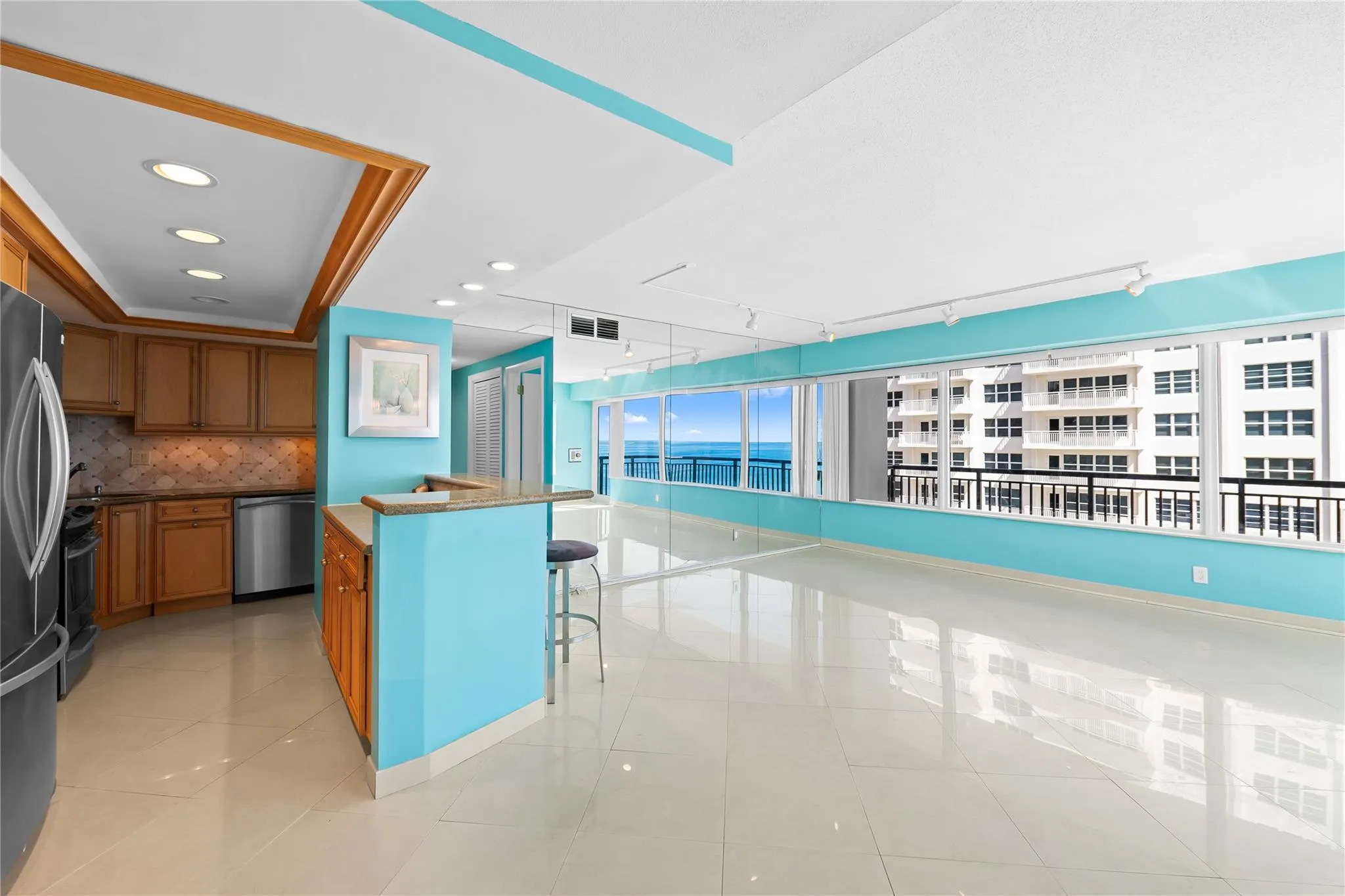 3800 Galt Ocean Dr, #605