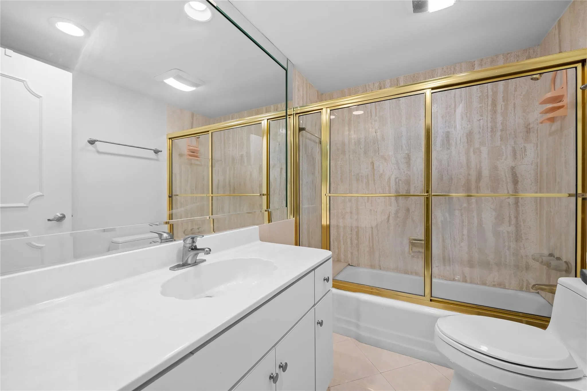 3800 Galt Ocean Dr, #605