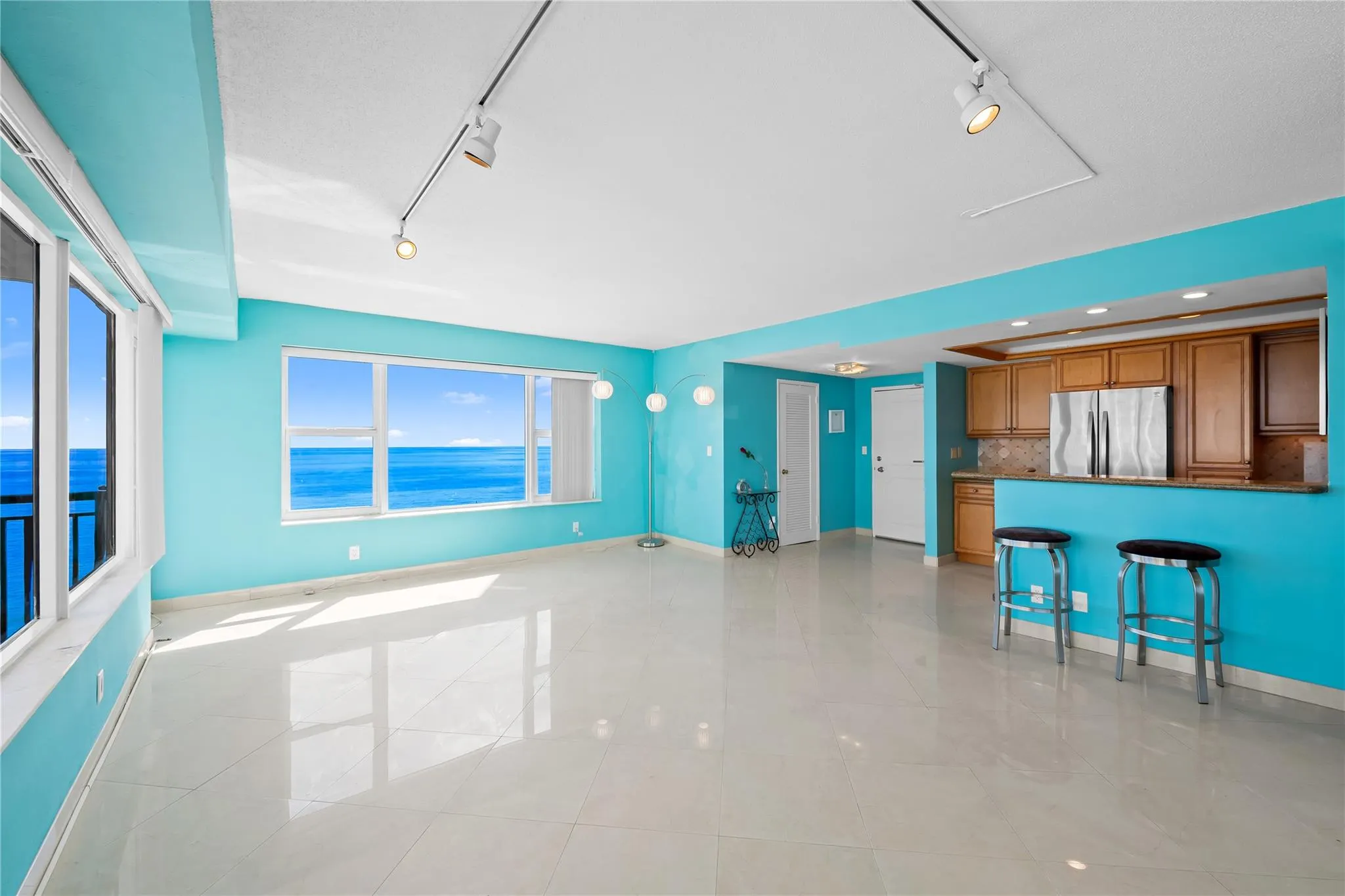 3800 Galt Ocean Dr, #605