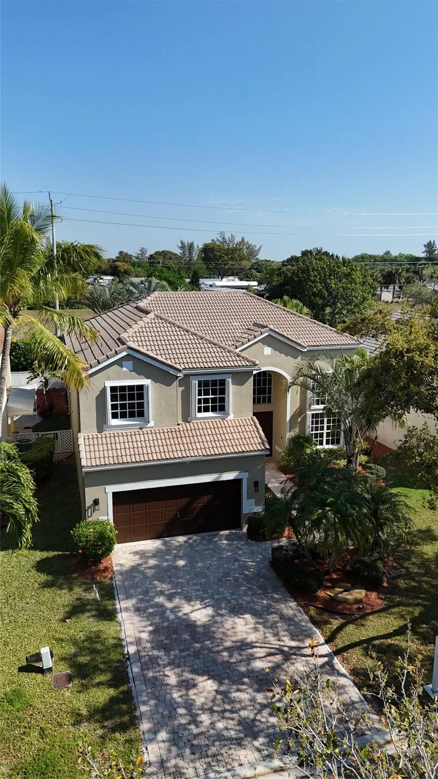 6733 NW 81 Court