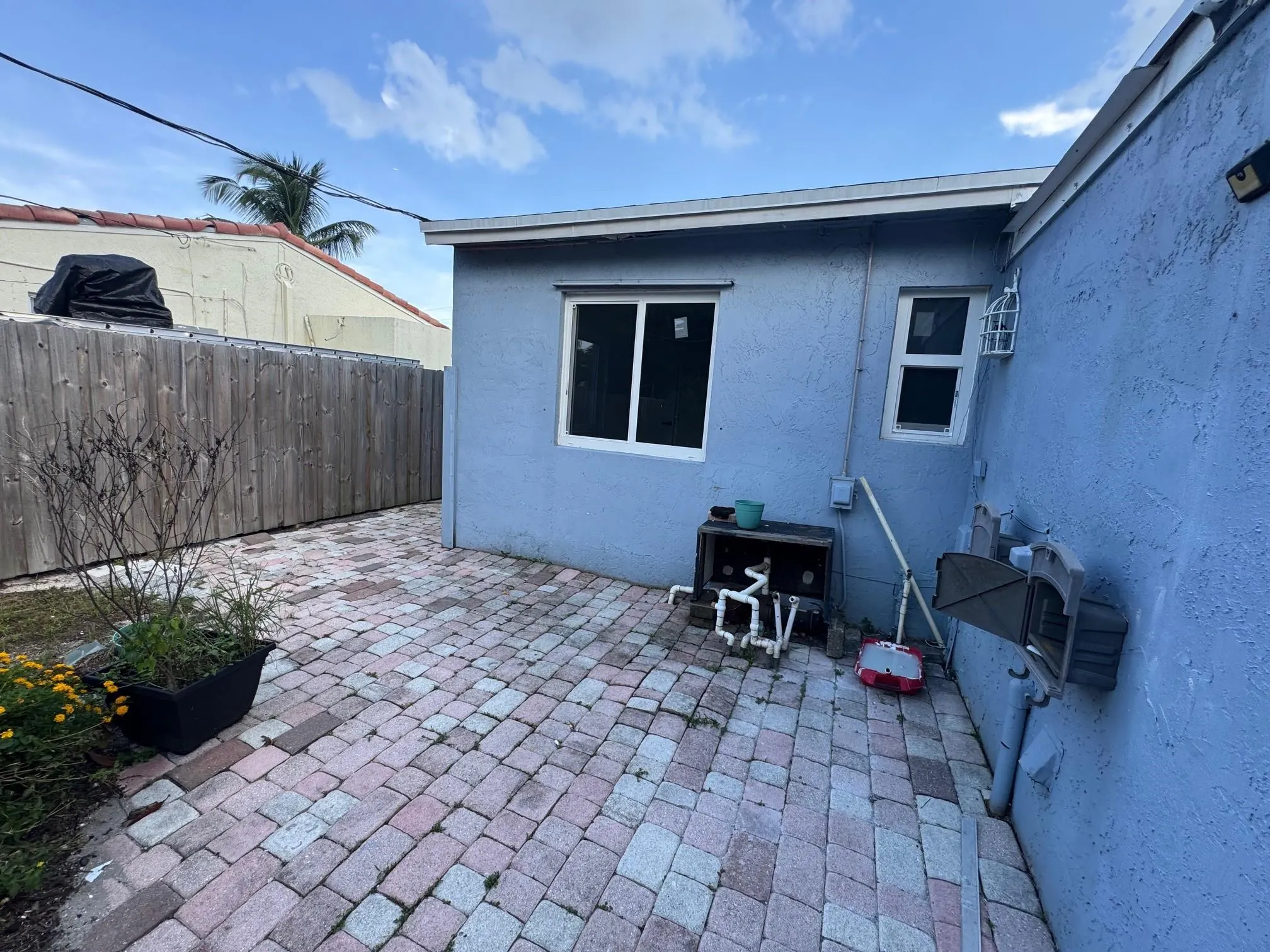 2835 Polk St.#A/B