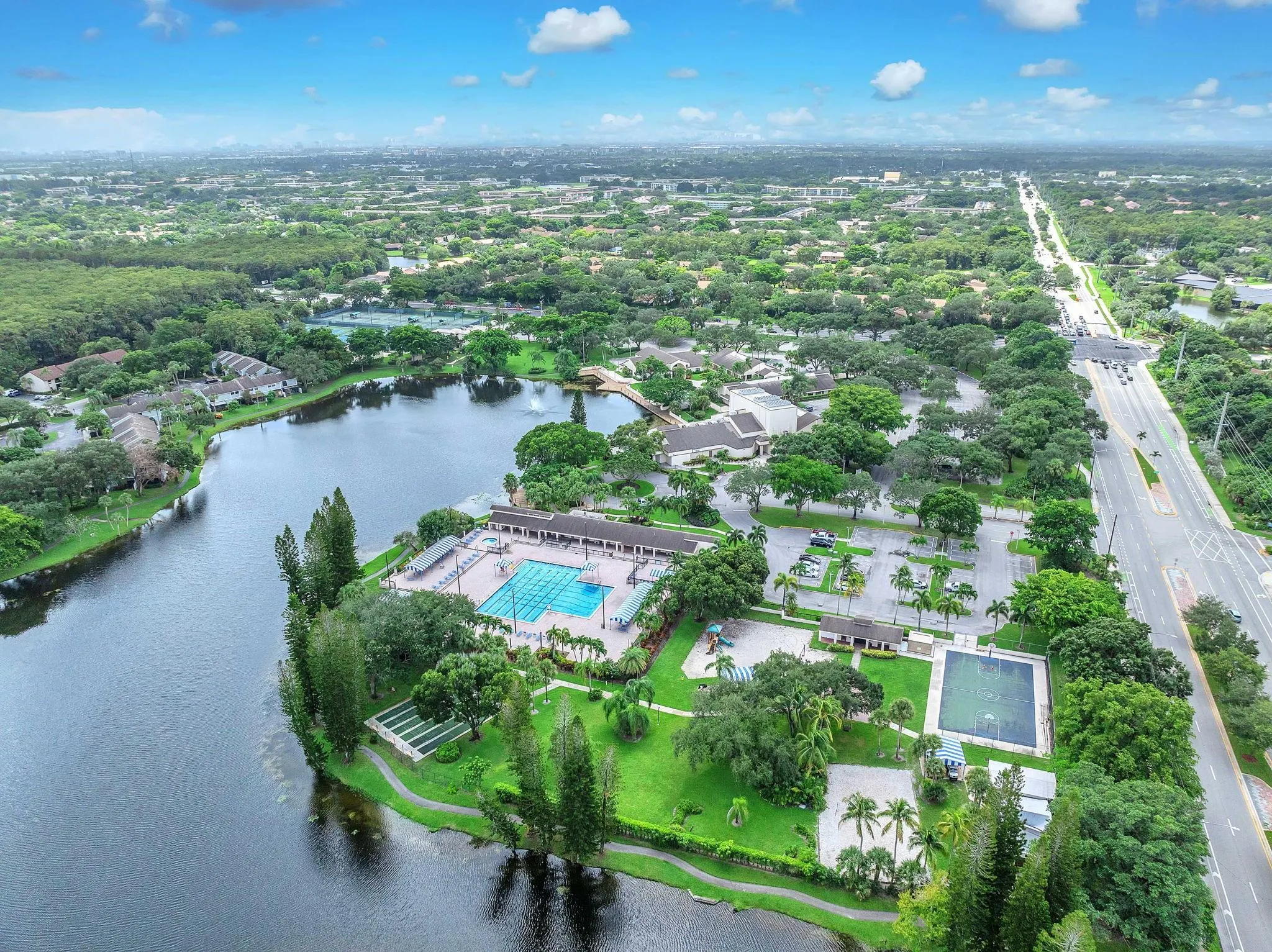 3815 Carambola Cir, #28108