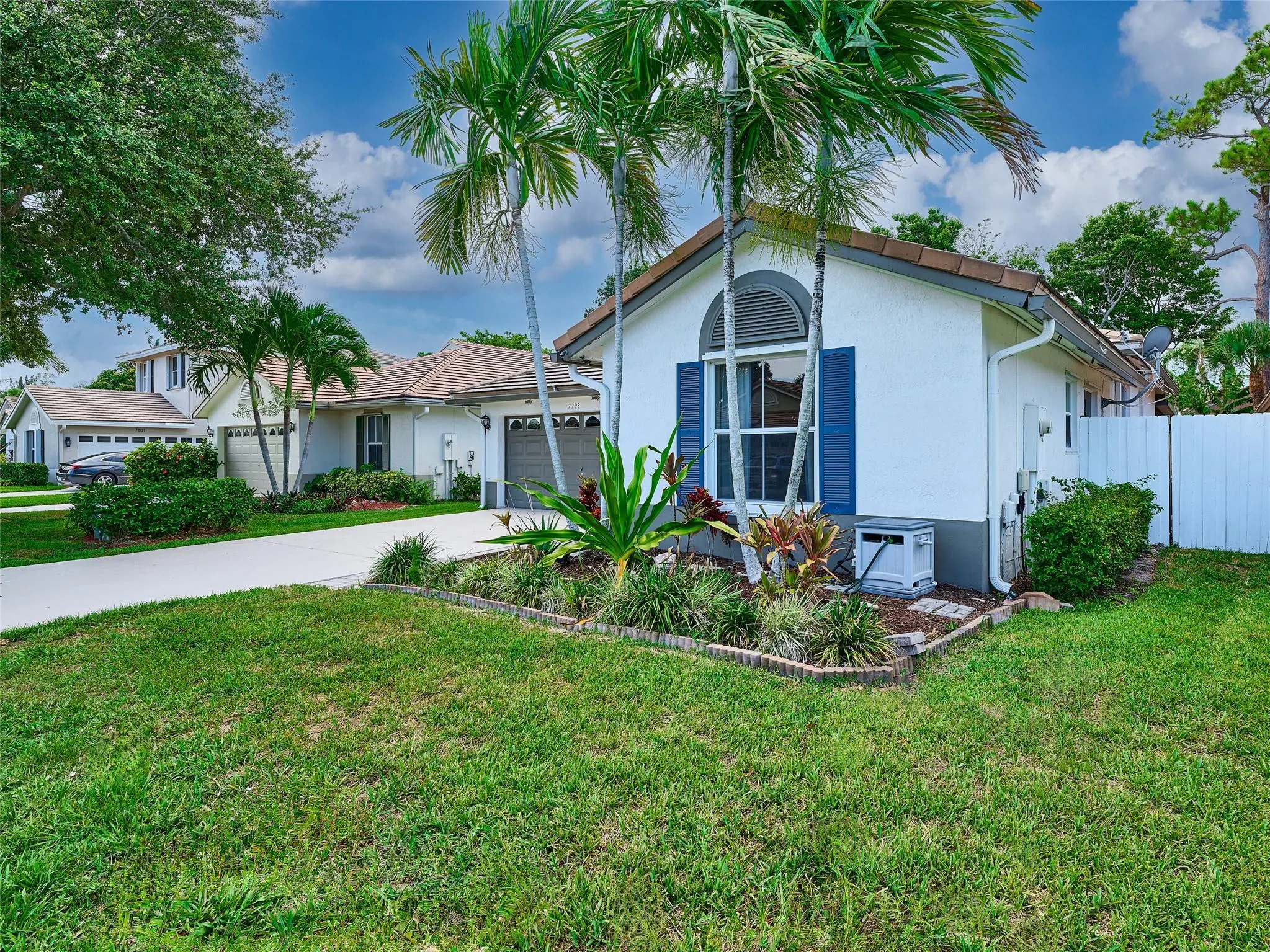 7793 Manor Forest Ln