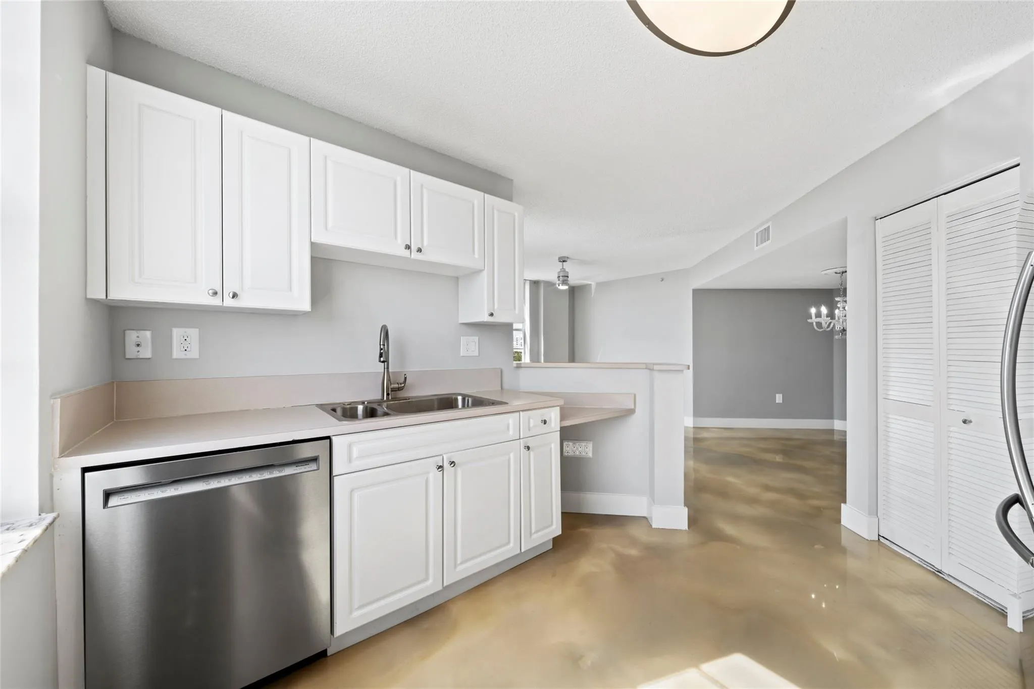 520 SE 5th Ave, #1504