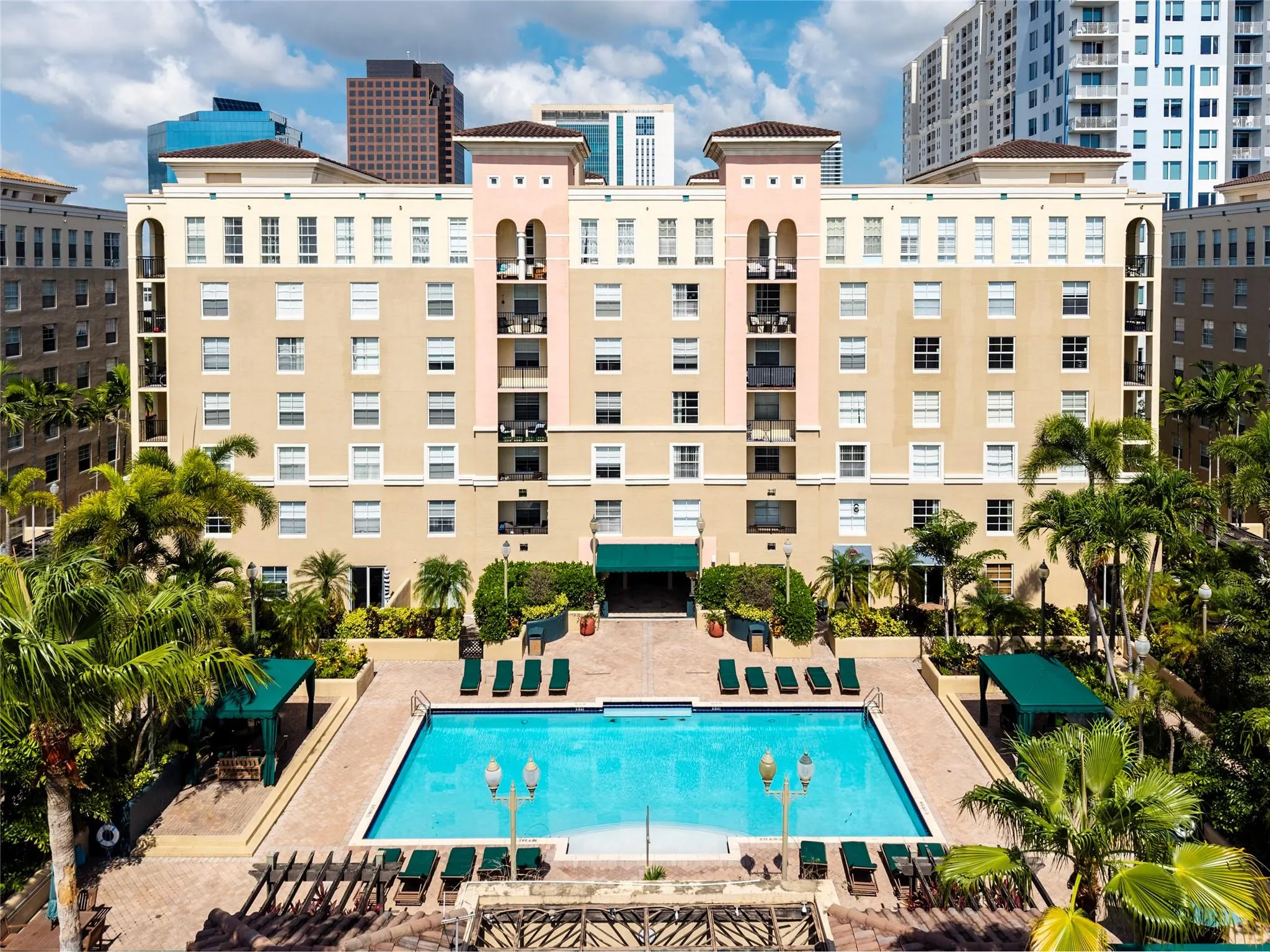 520 SE 5th Ave, #1504