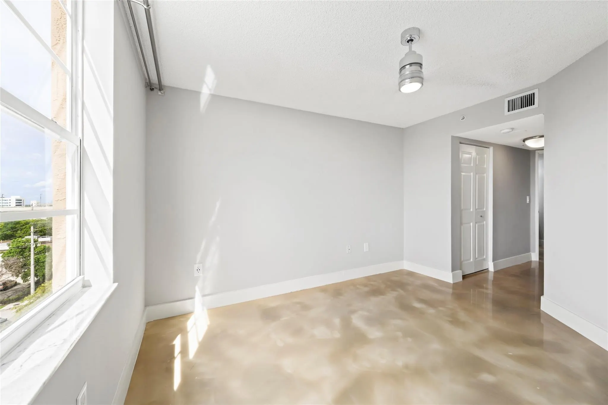 520 SE 5th Ave, #1504