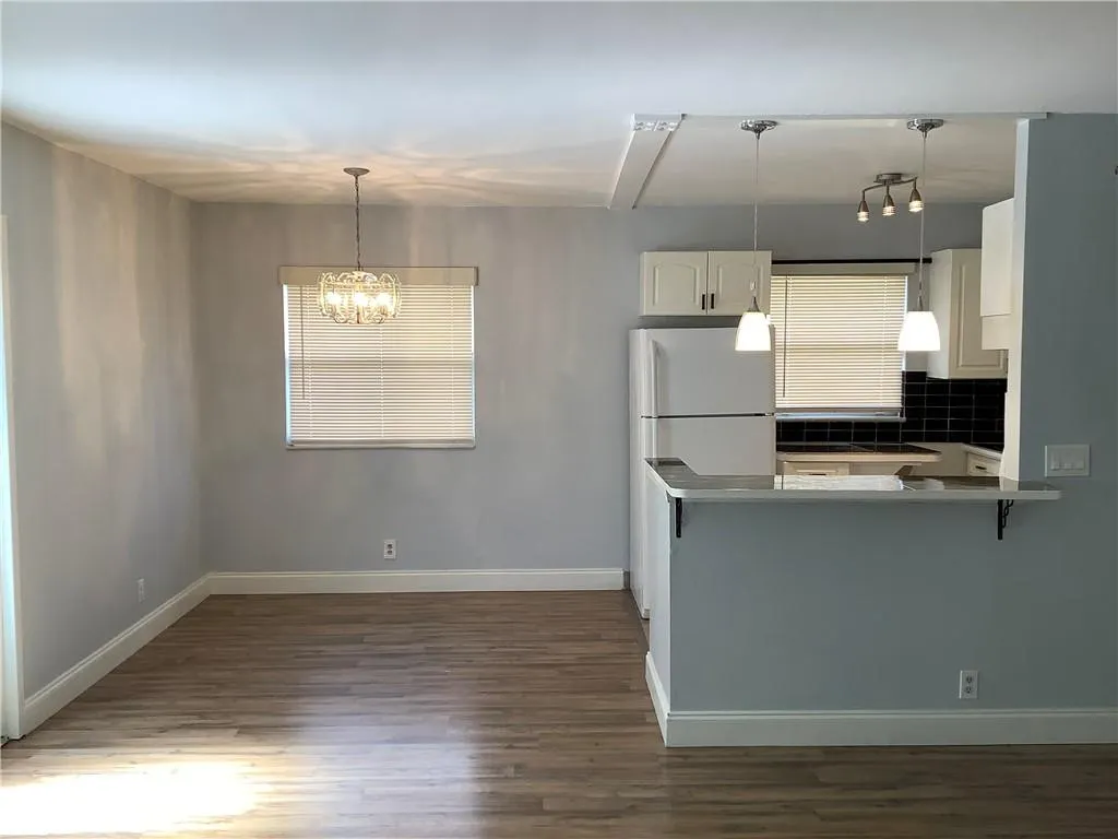 557 Monaco L, #557