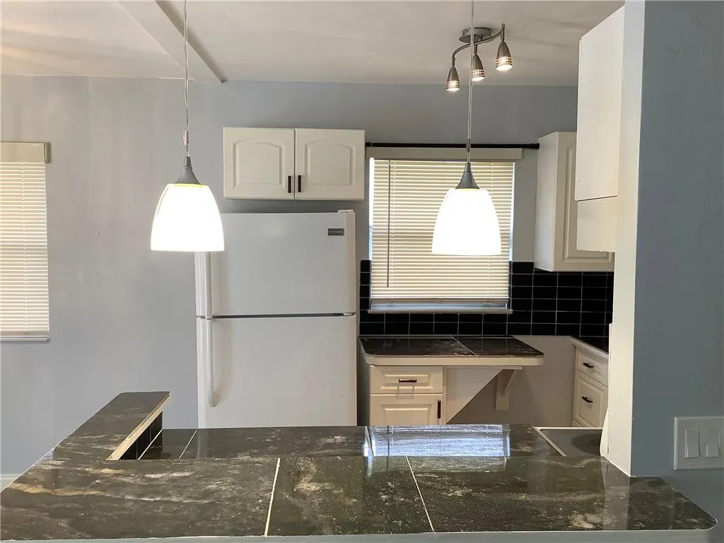 557 Monaco L, #557