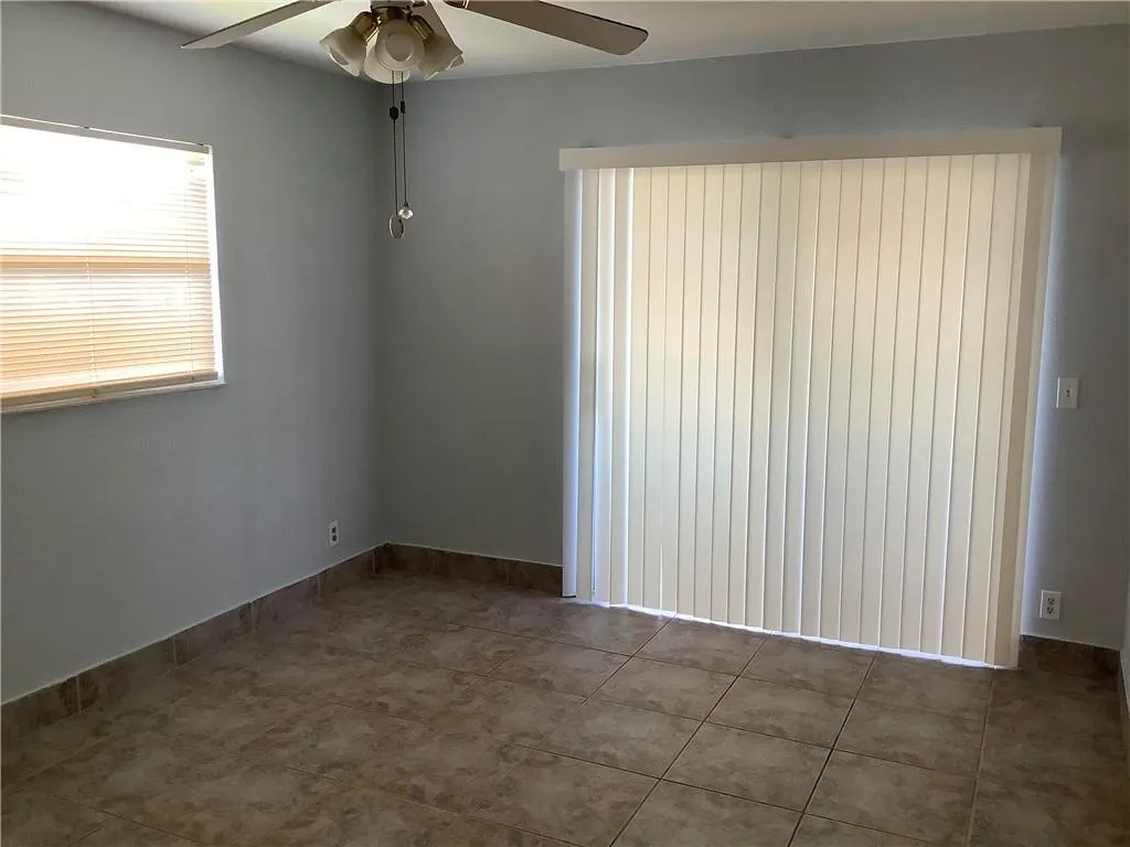 557 Monaco L, #557