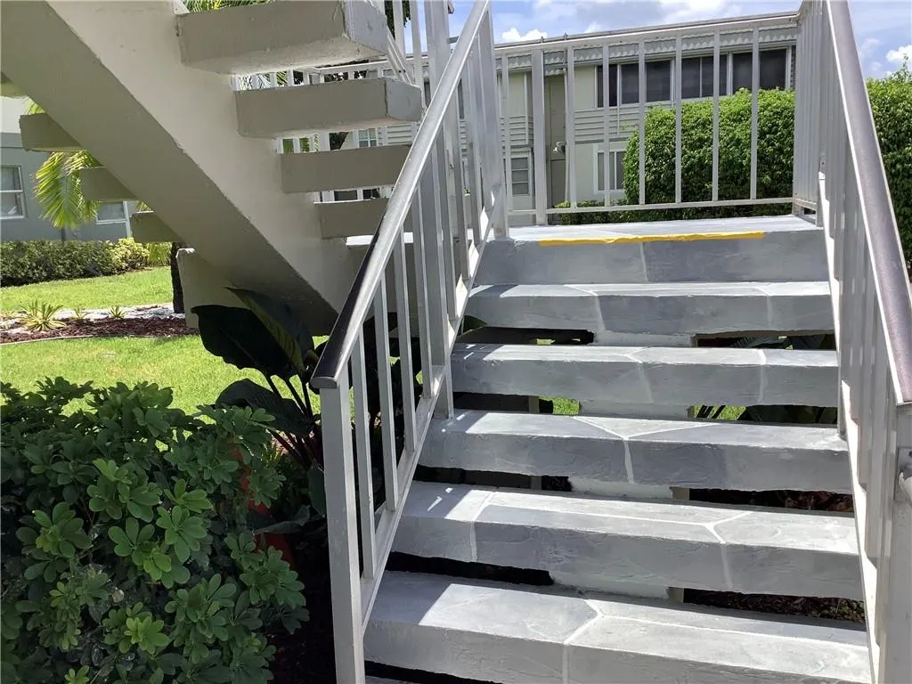 557 Monaco L, #557