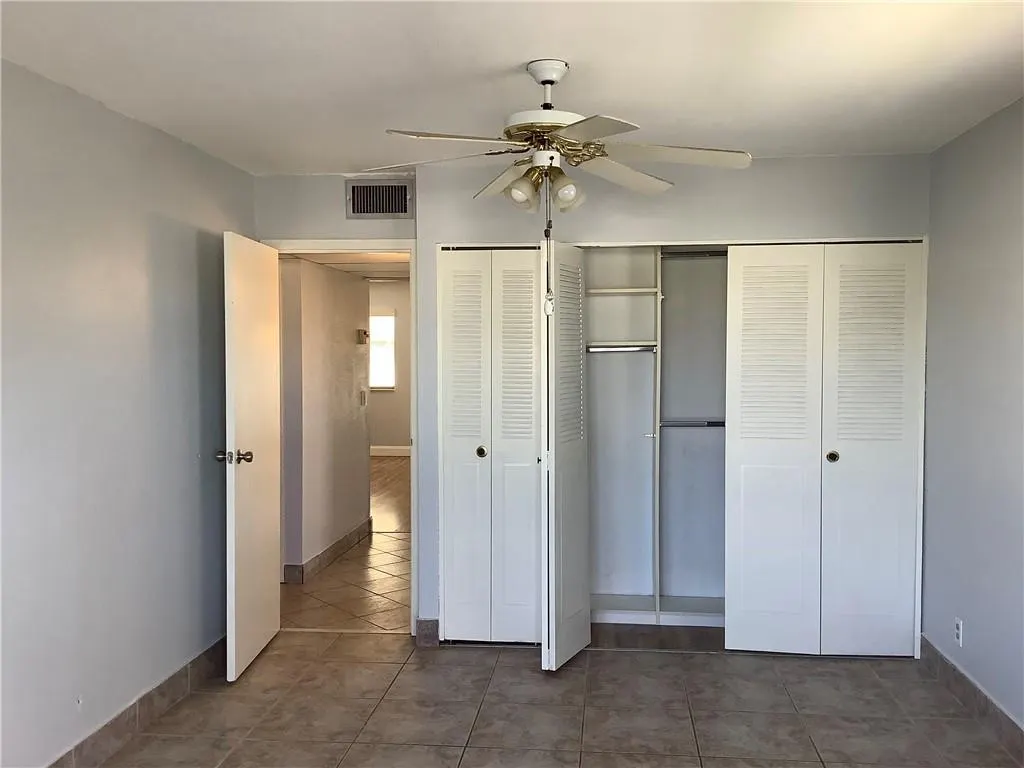 557 Monaco L, #557