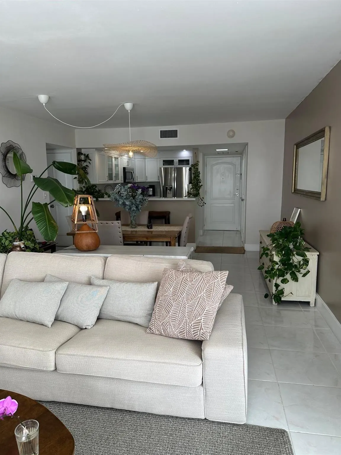 3675 N Country Club Dr, #809