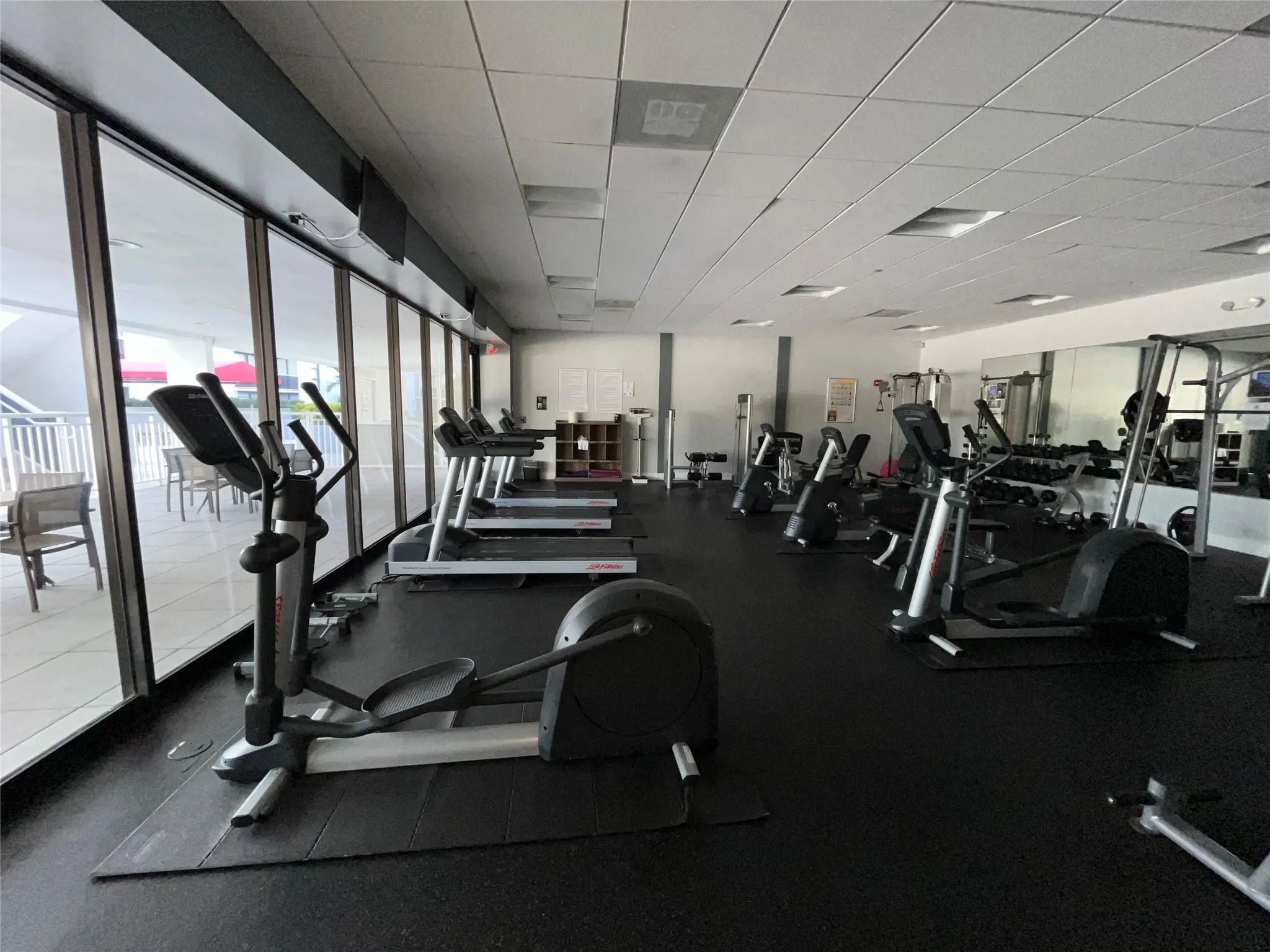 3675 N Country Club Dr, #809