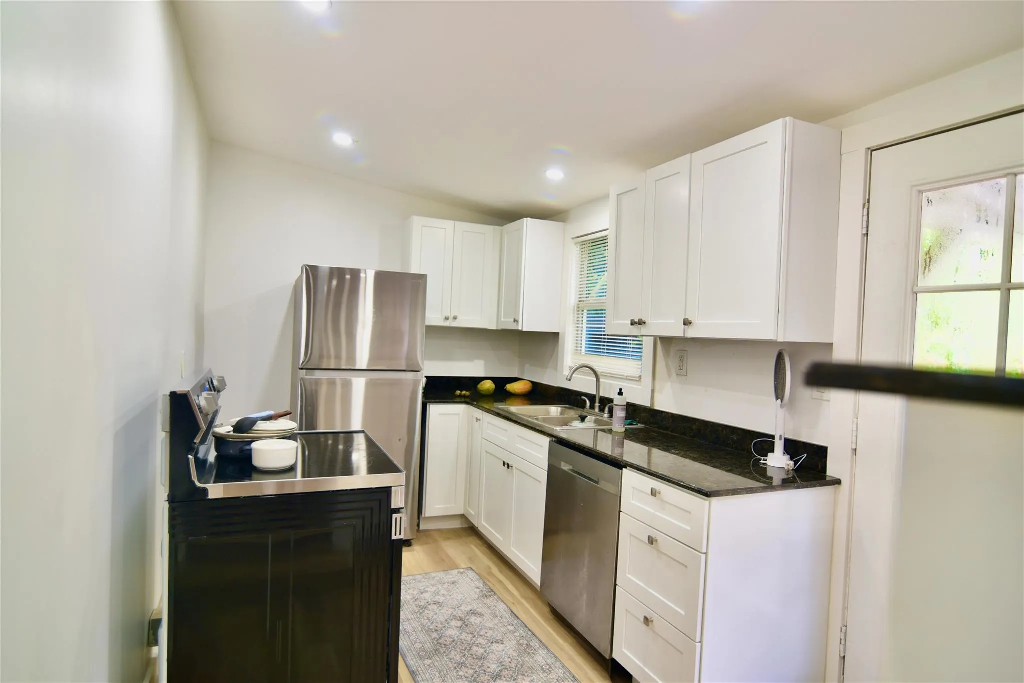 1121 NE 1st Ave, #2