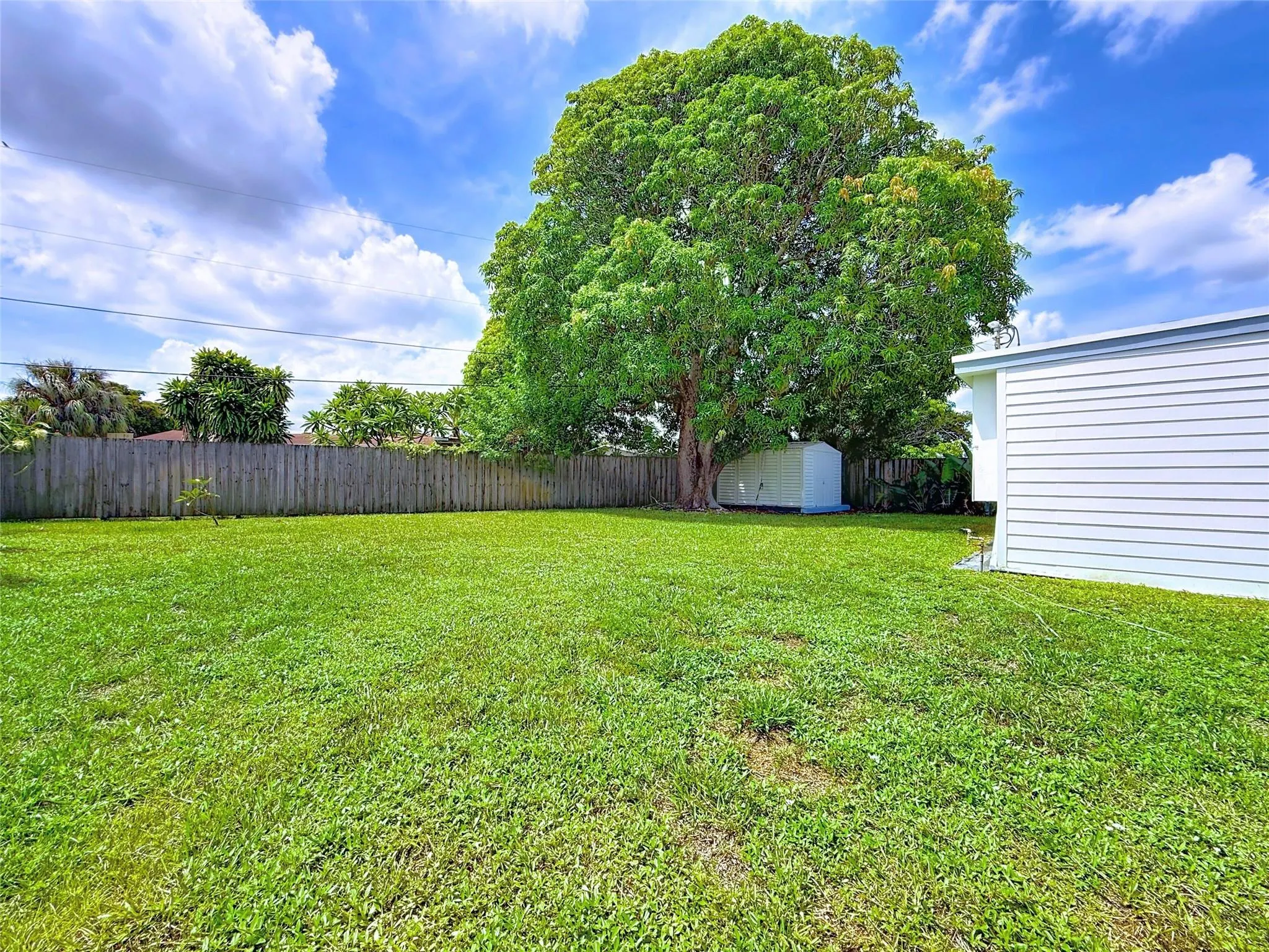 12 SW 13th Ct