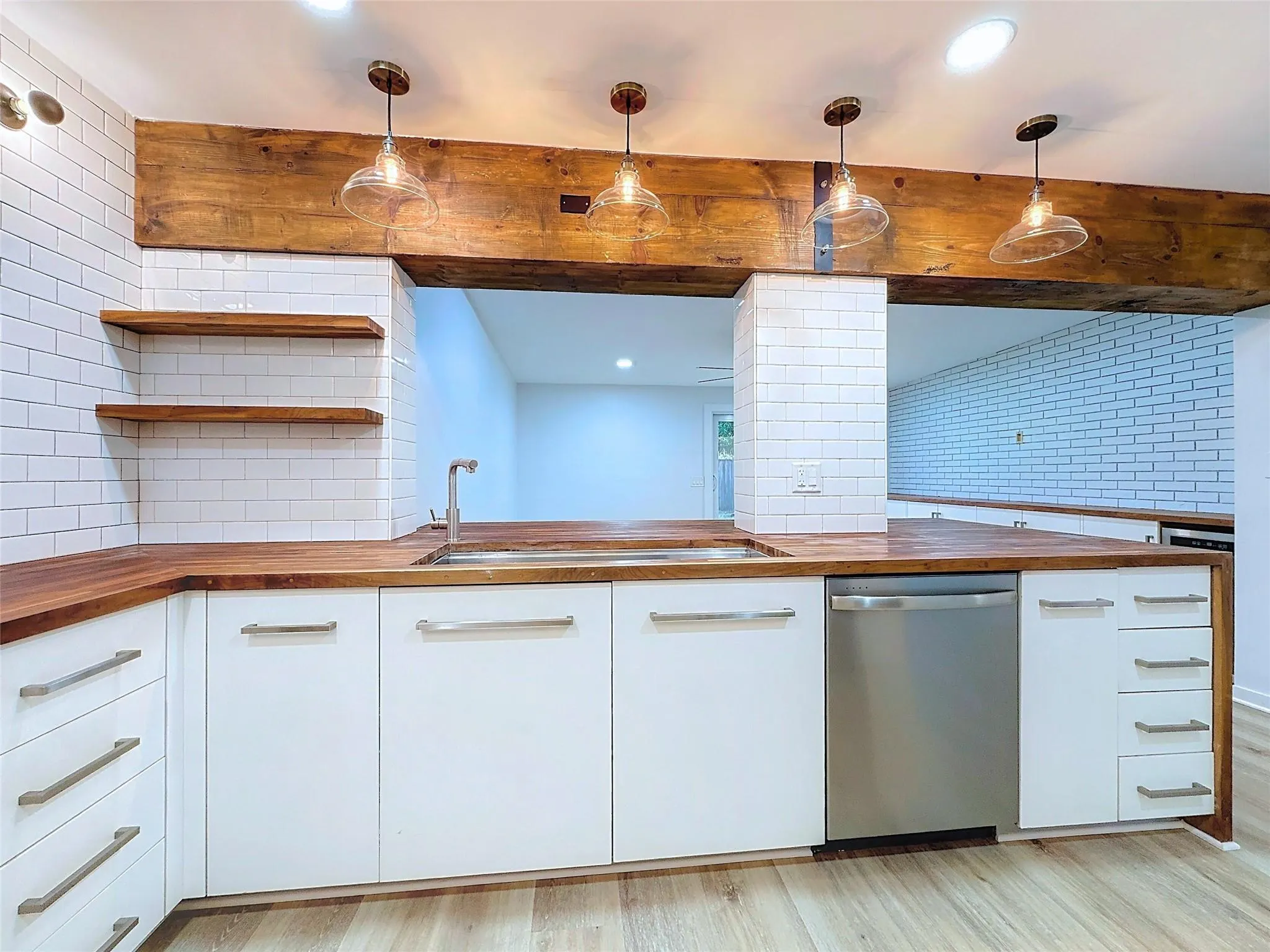 12 SW 13th Ct