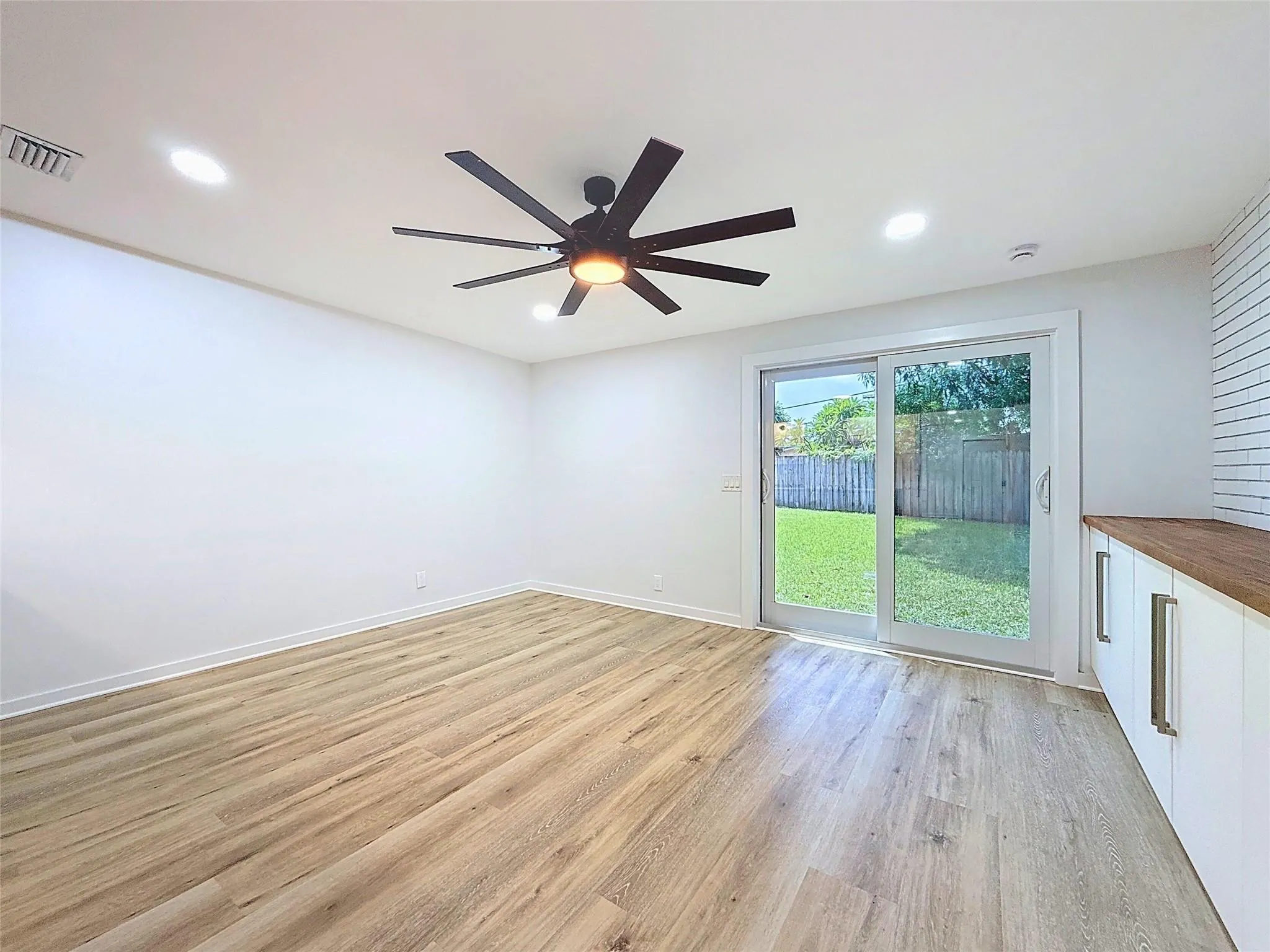 12 SW 13th Ct