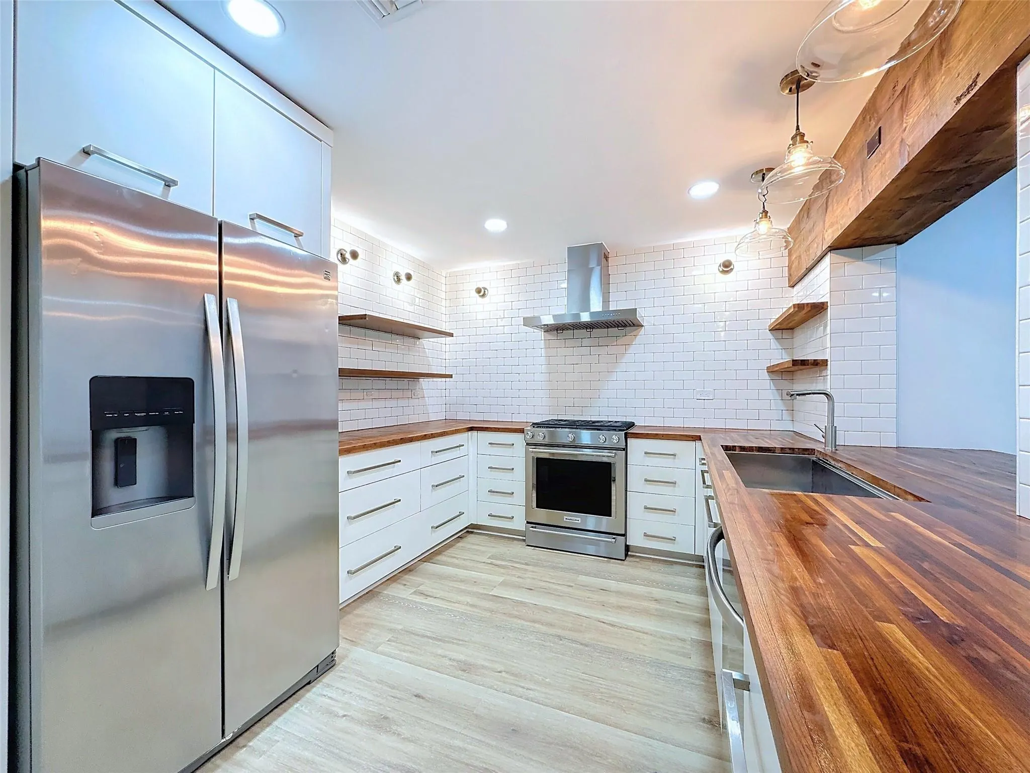 12 SW 13th Ct
