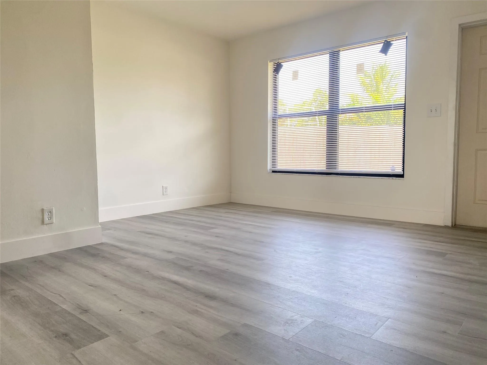 871 SW 8th Street, #B
