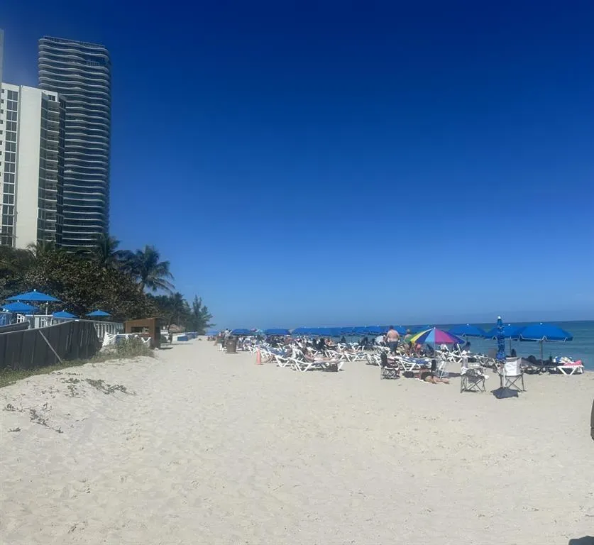 19201 Collins Ave, #646