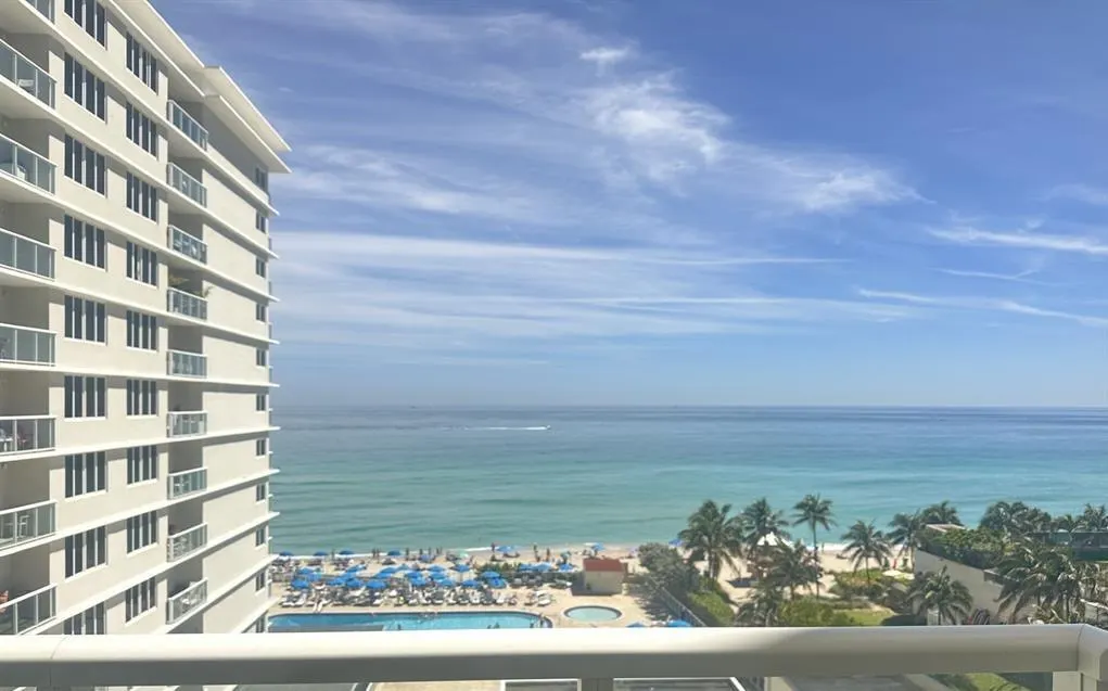 19201 Collins Ave, #646