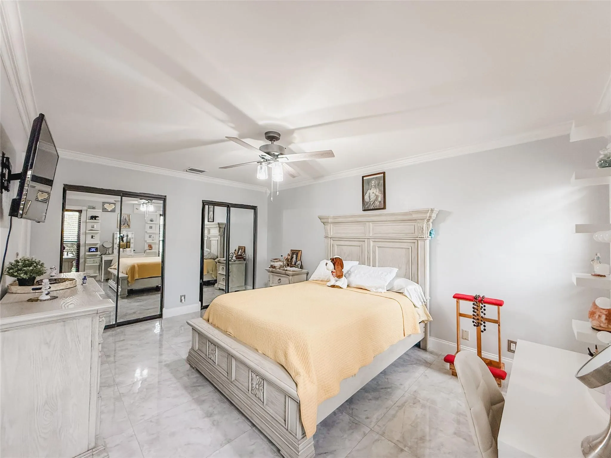 1450 Lakeview Cir