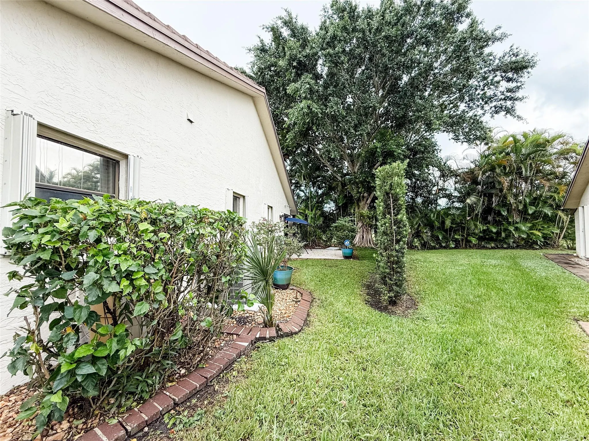 1450 Lakeview Cir