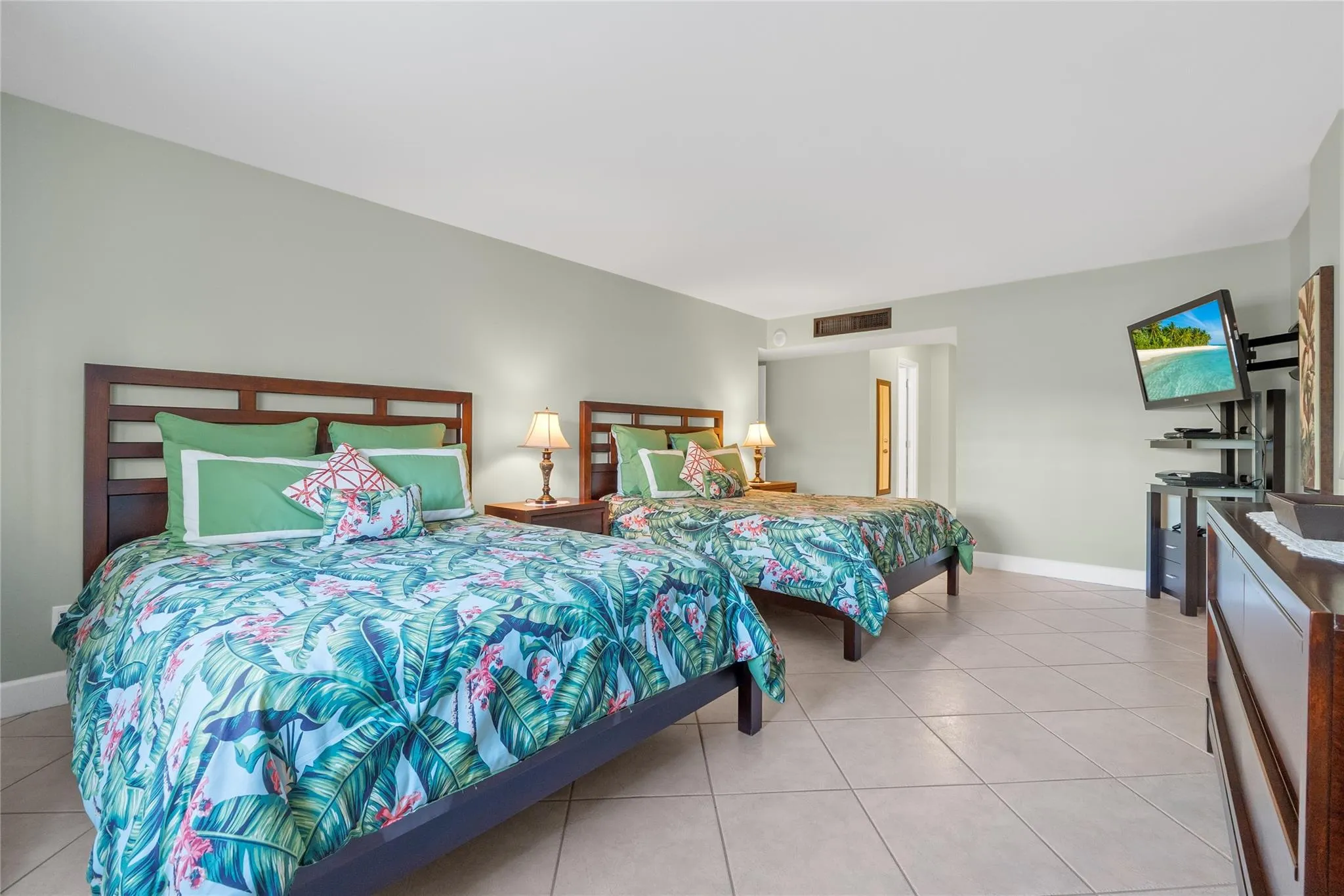 1849 S OCEAN DR, #215