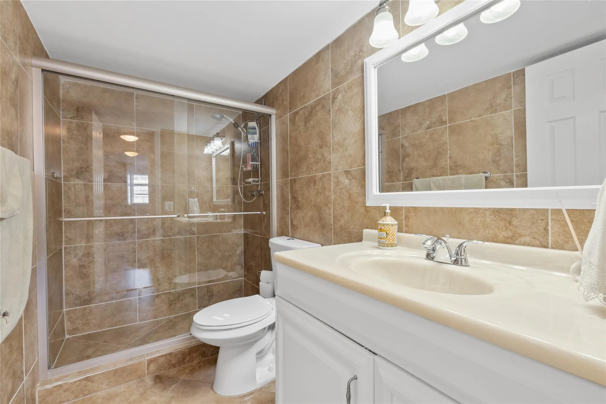 1849 S OCEAN DR, #215