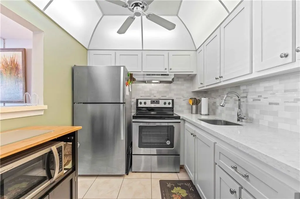 1088 Harwood F