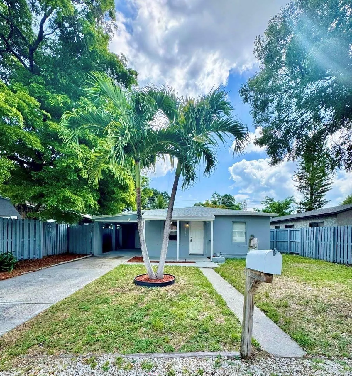 1128 NW 4th Ave