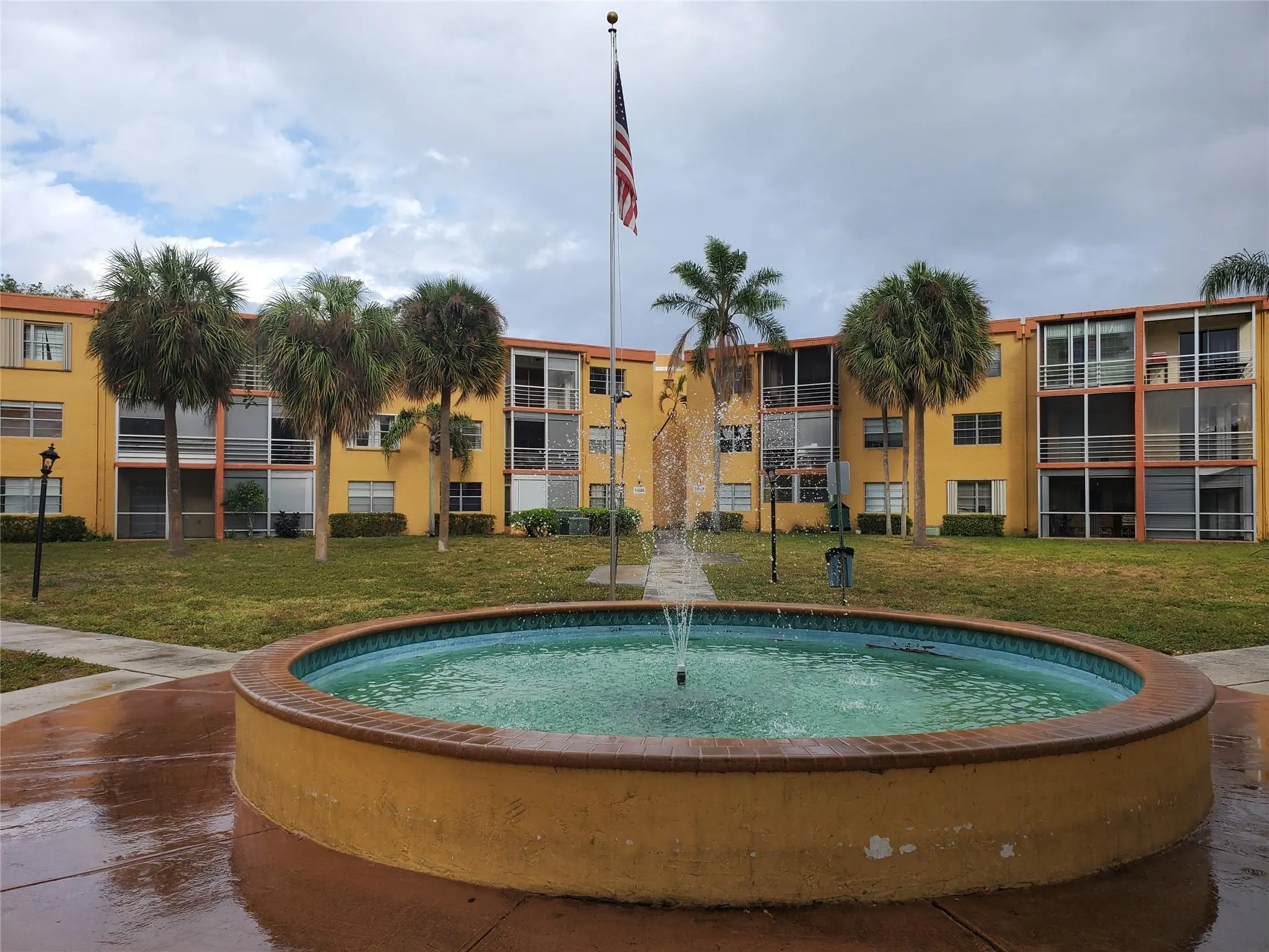4374 NW 9th Ave, #17-1D