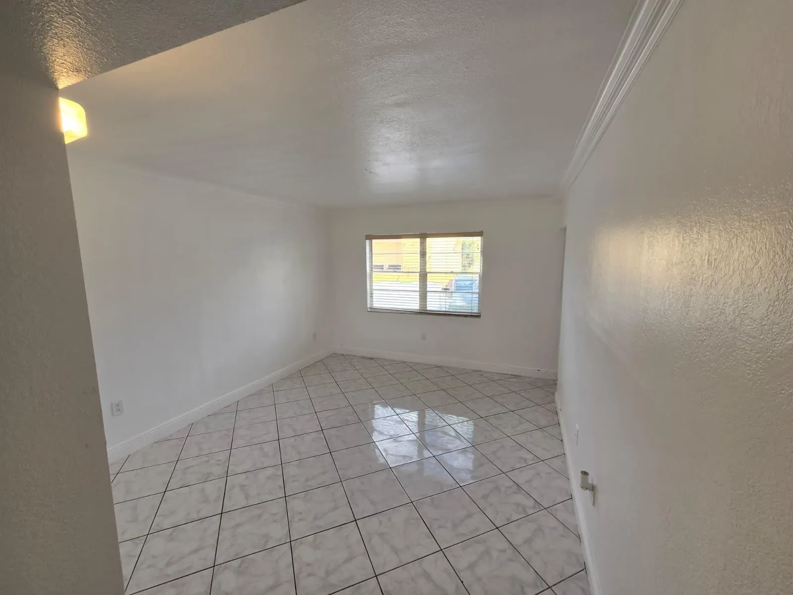 4374 NW 9th Ave, #17-1D