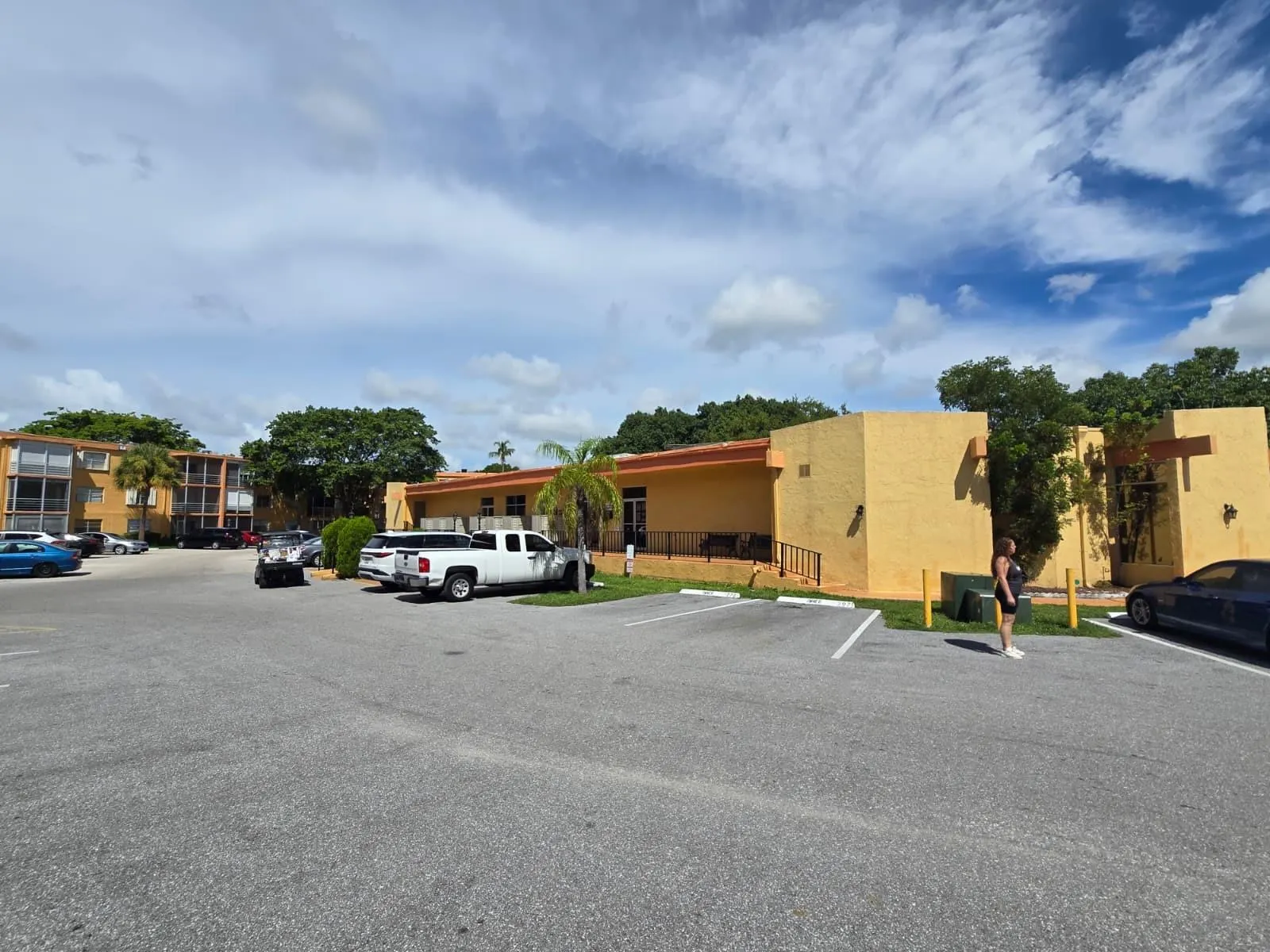 4374 NW 9th Ave, #17-1D