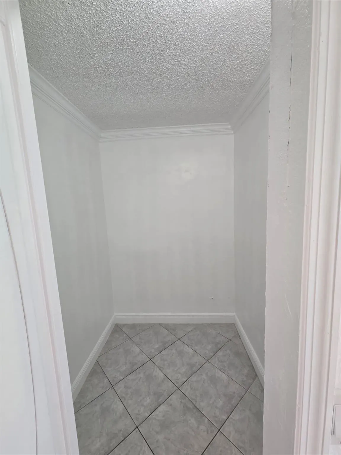 4374 NW 9th Ave, #17-1D