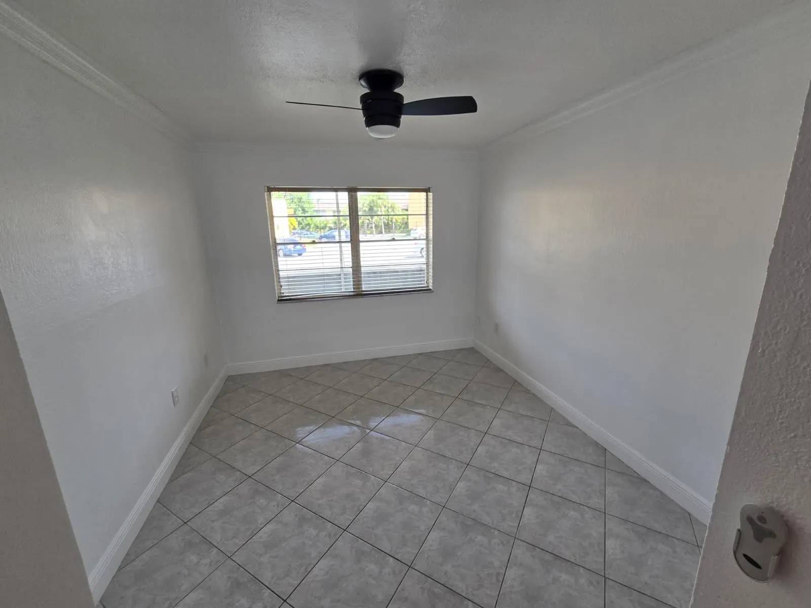 4374 NW 9th Ave, #17-1D