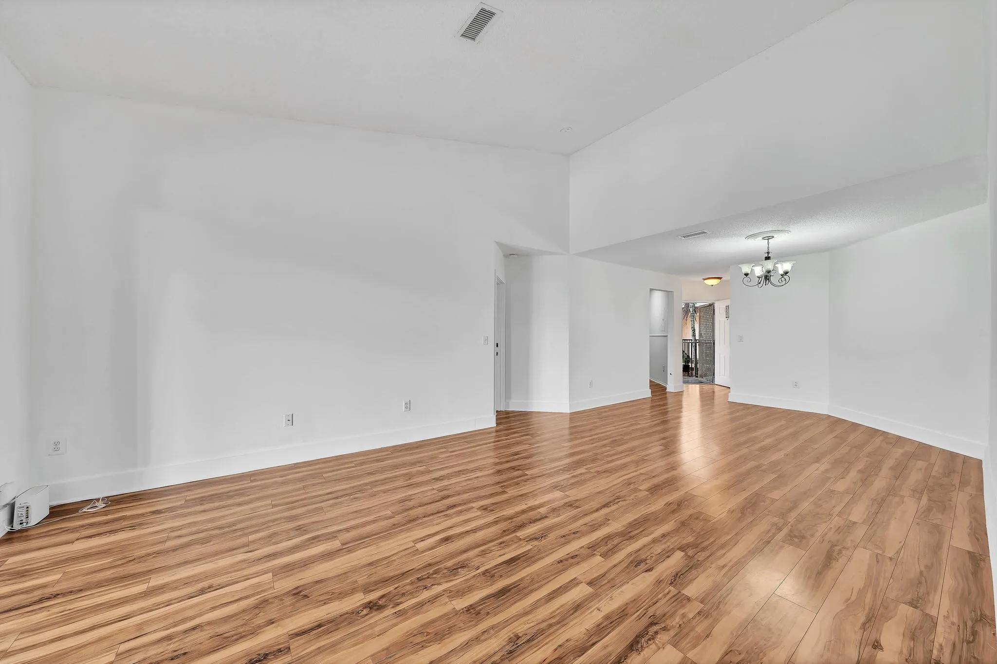 4111 Coral Tree Cir, #324